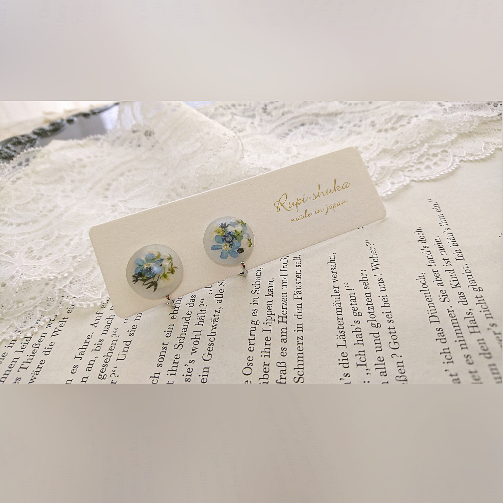 ワスレナグサのイヤリング