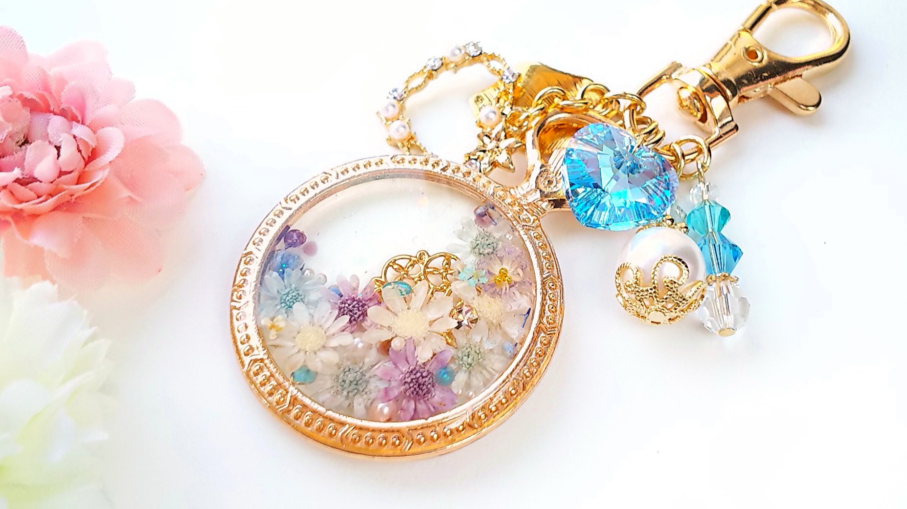 花咲く懐中時計のキーホルダー🌼