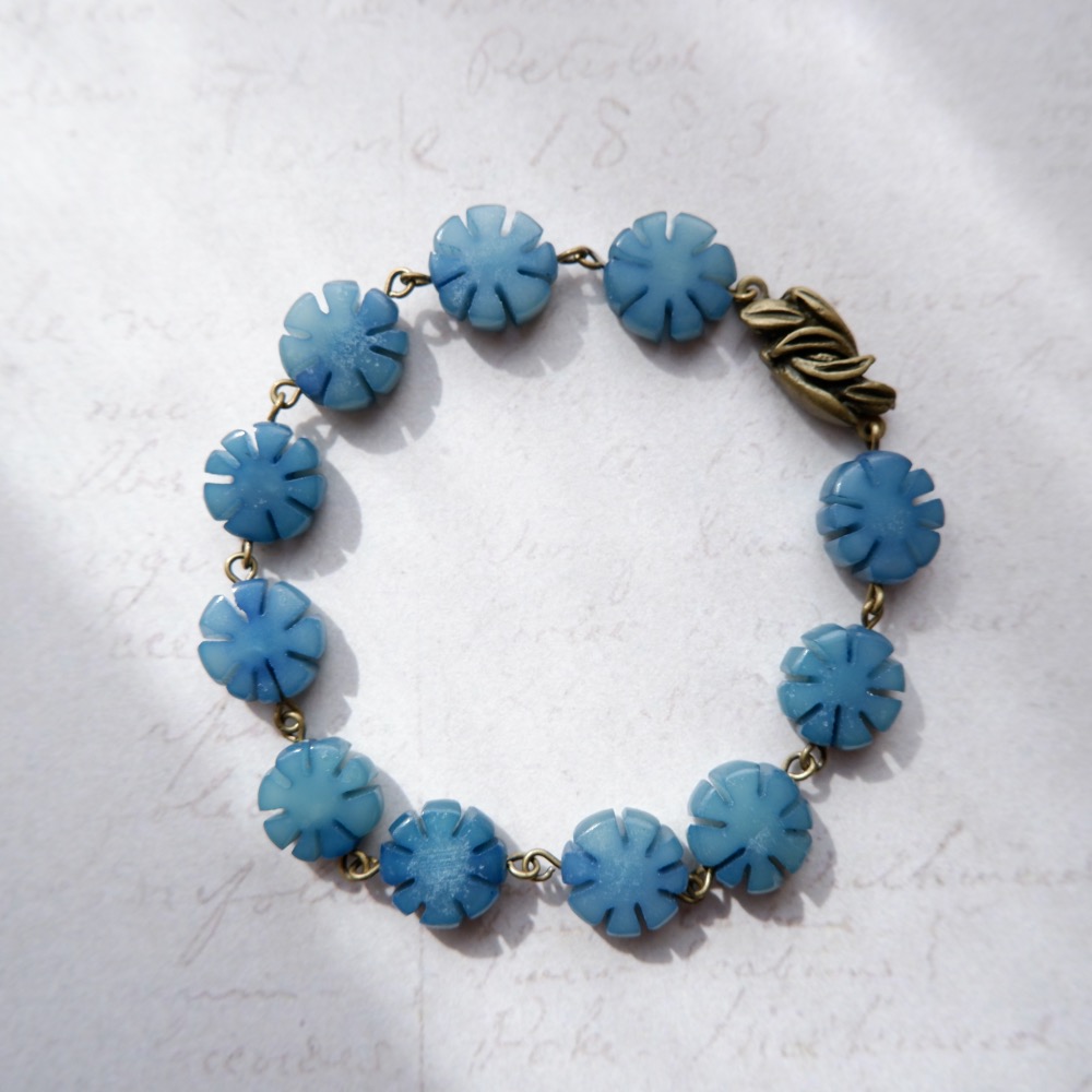 Blue flower bracelet