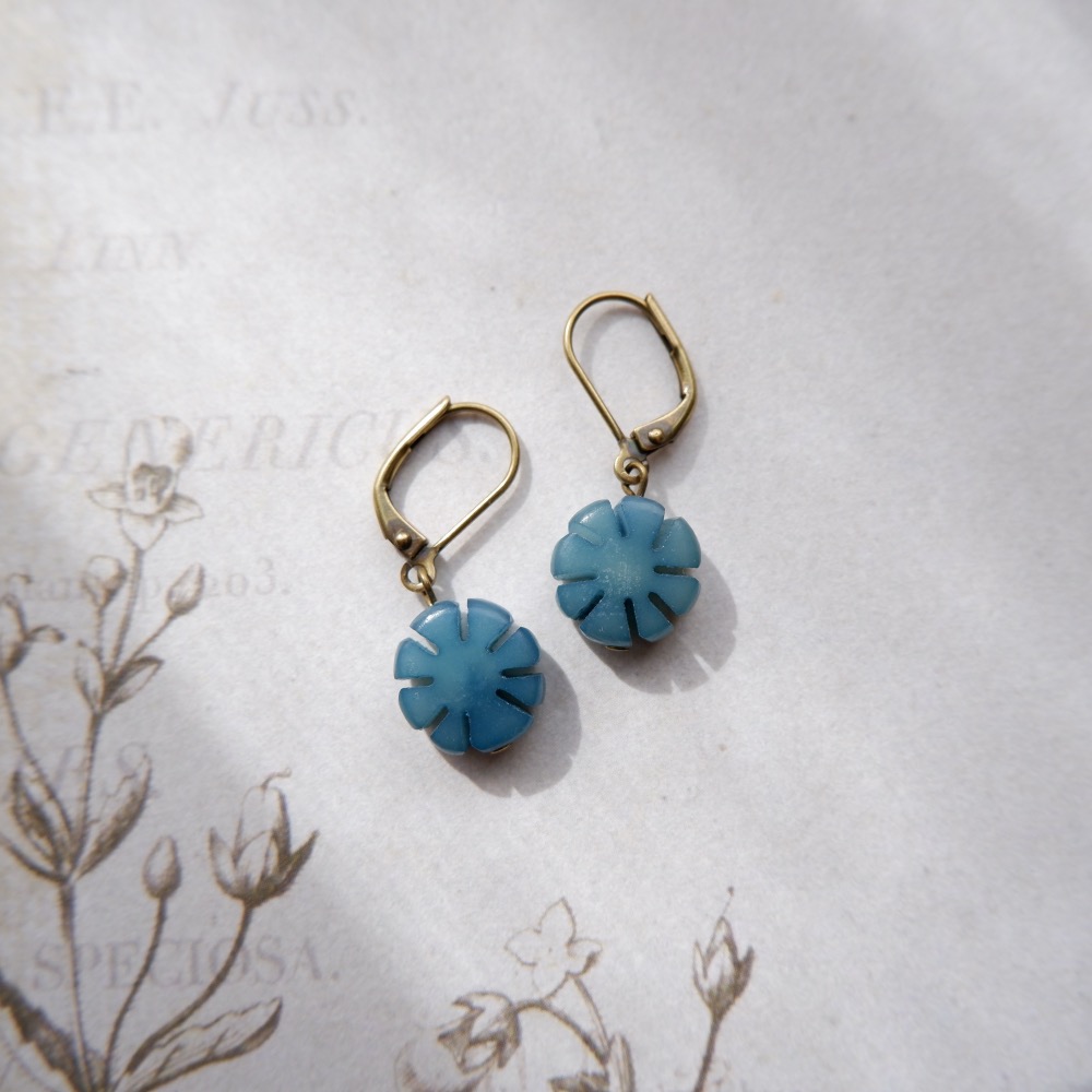 Blue flower Pierced Earrings / Ear Clips