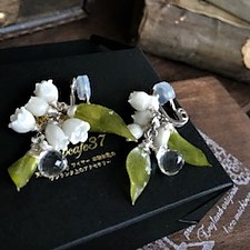 本物のスズランと水晶のアクセサリー　ピアス　or  イヤリング