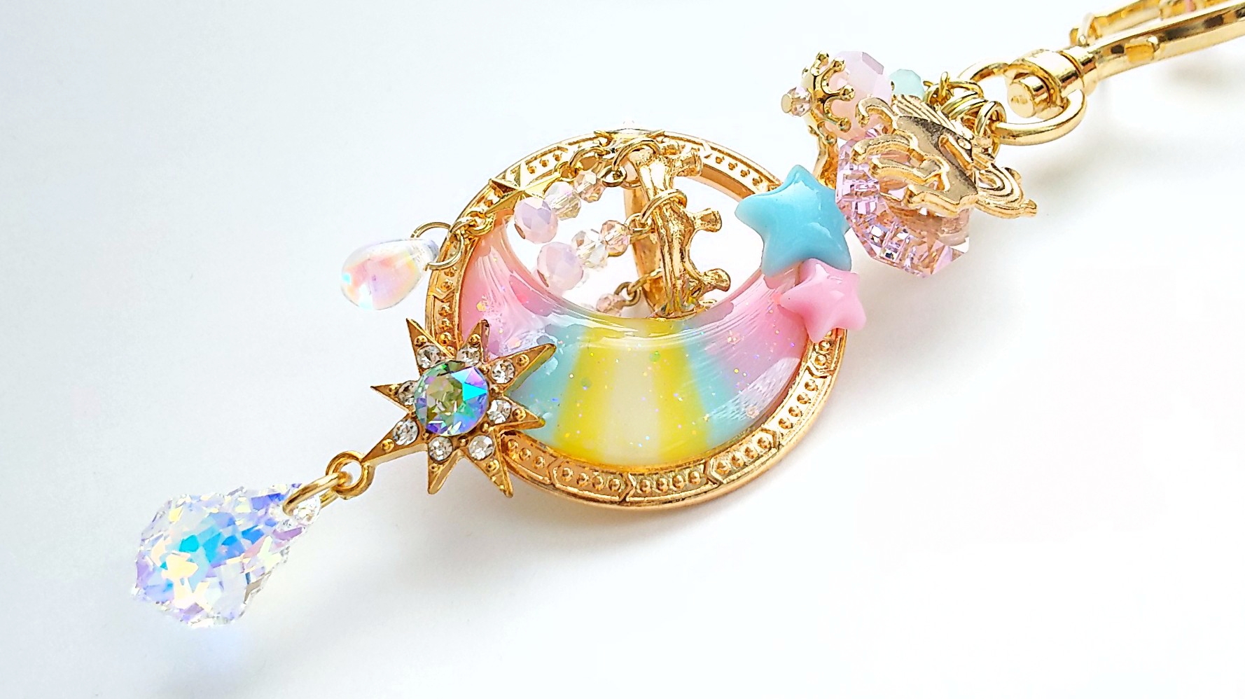 ドリーミーなシャンデリアキーホルダー🦄