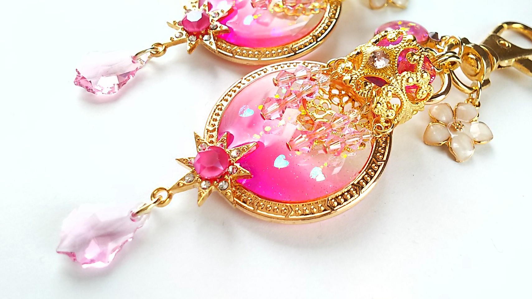 ピンクパープル💜シャンデリアキーホルダー