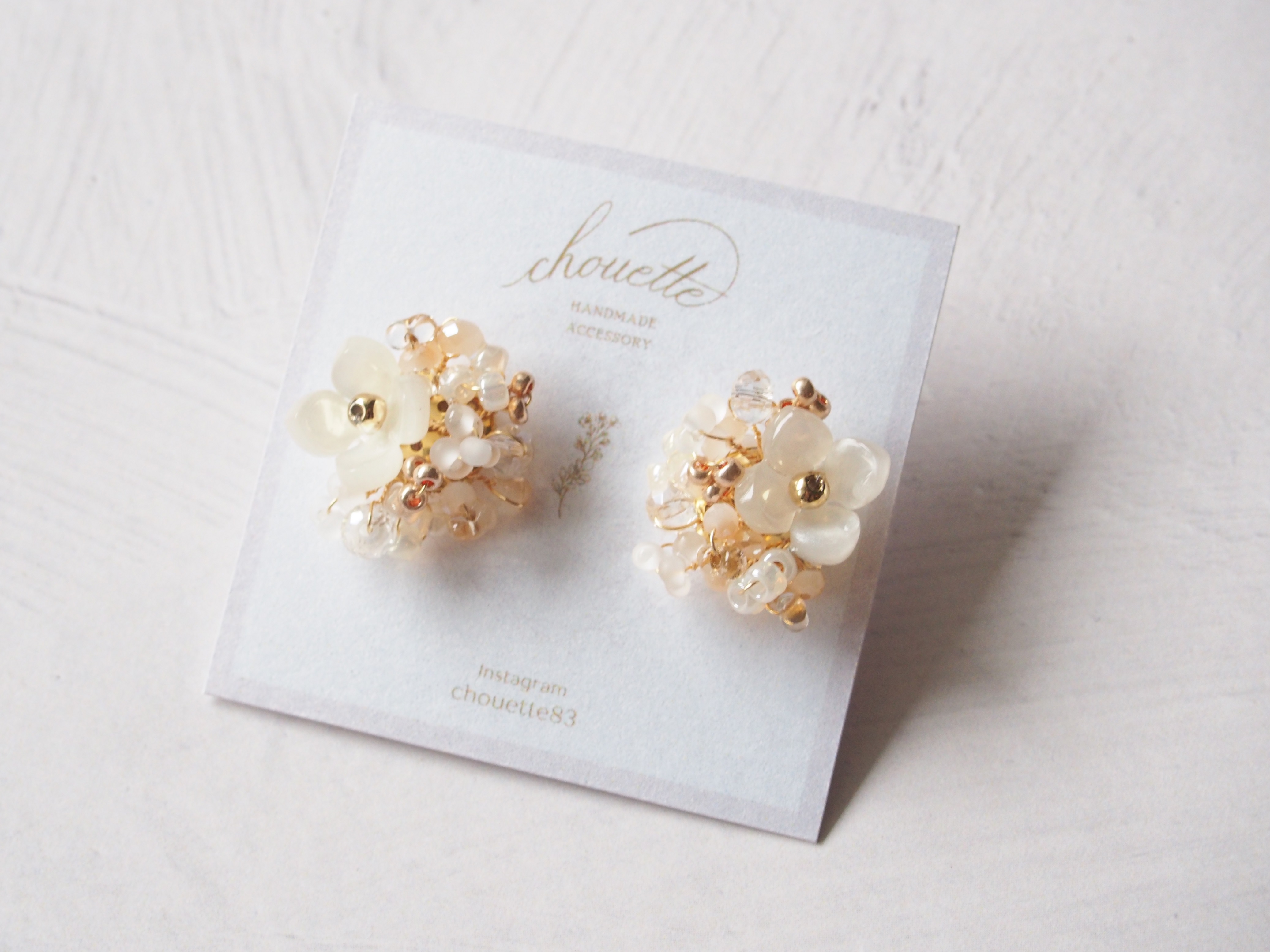 flowerピアス/イヤリング(white)