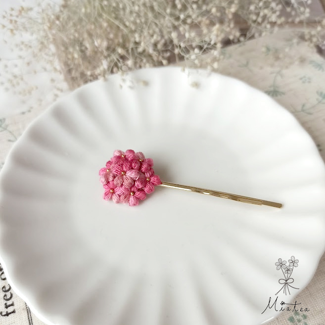 七つ花のヘアピン“チェリッシュ”＊刺繍糸のお花