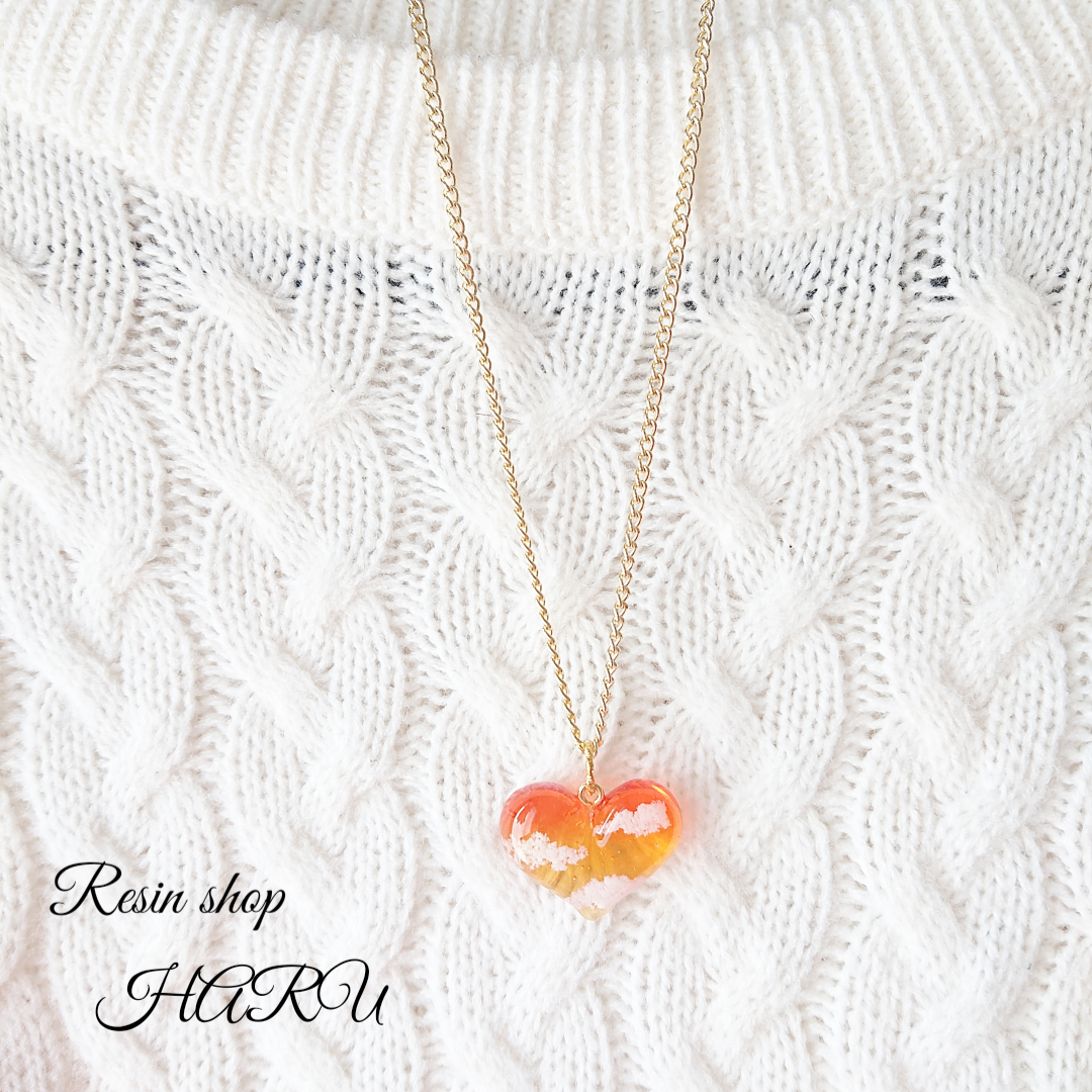 ハートの空。.*<夕焼け> ハート型レジンネックレス