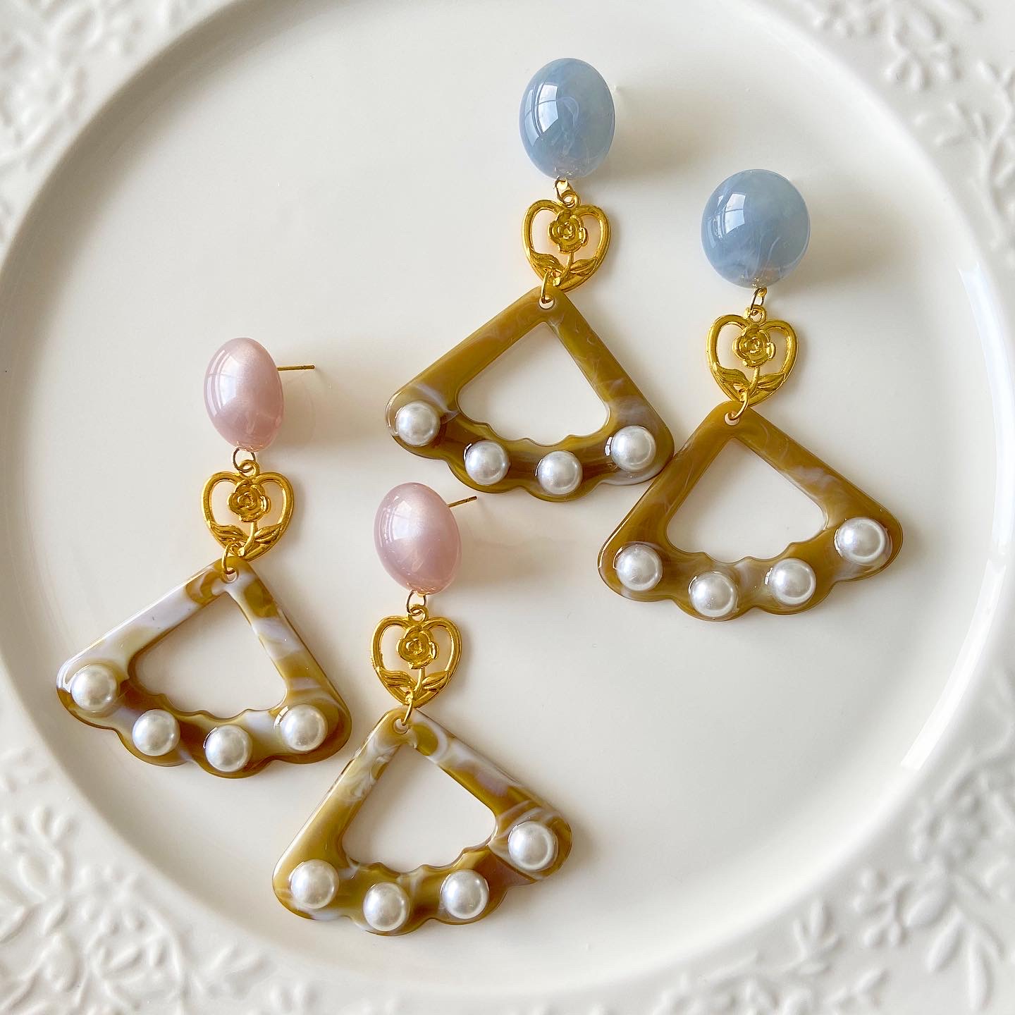 なみなみパールのローズピアス