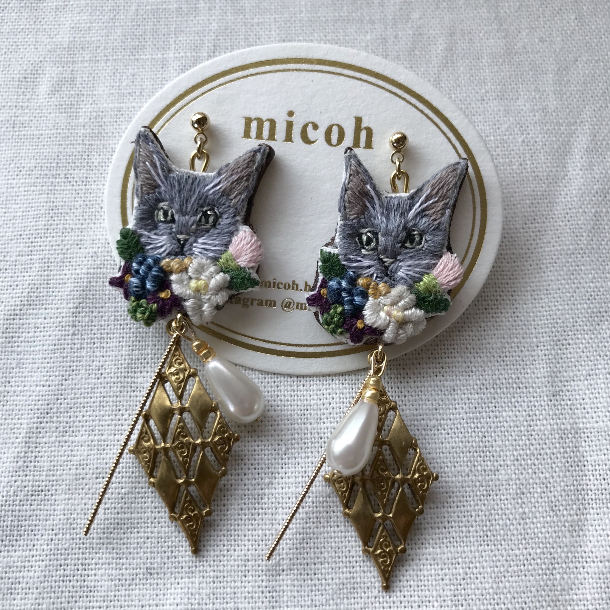 アレンジメントキャット　ピアス