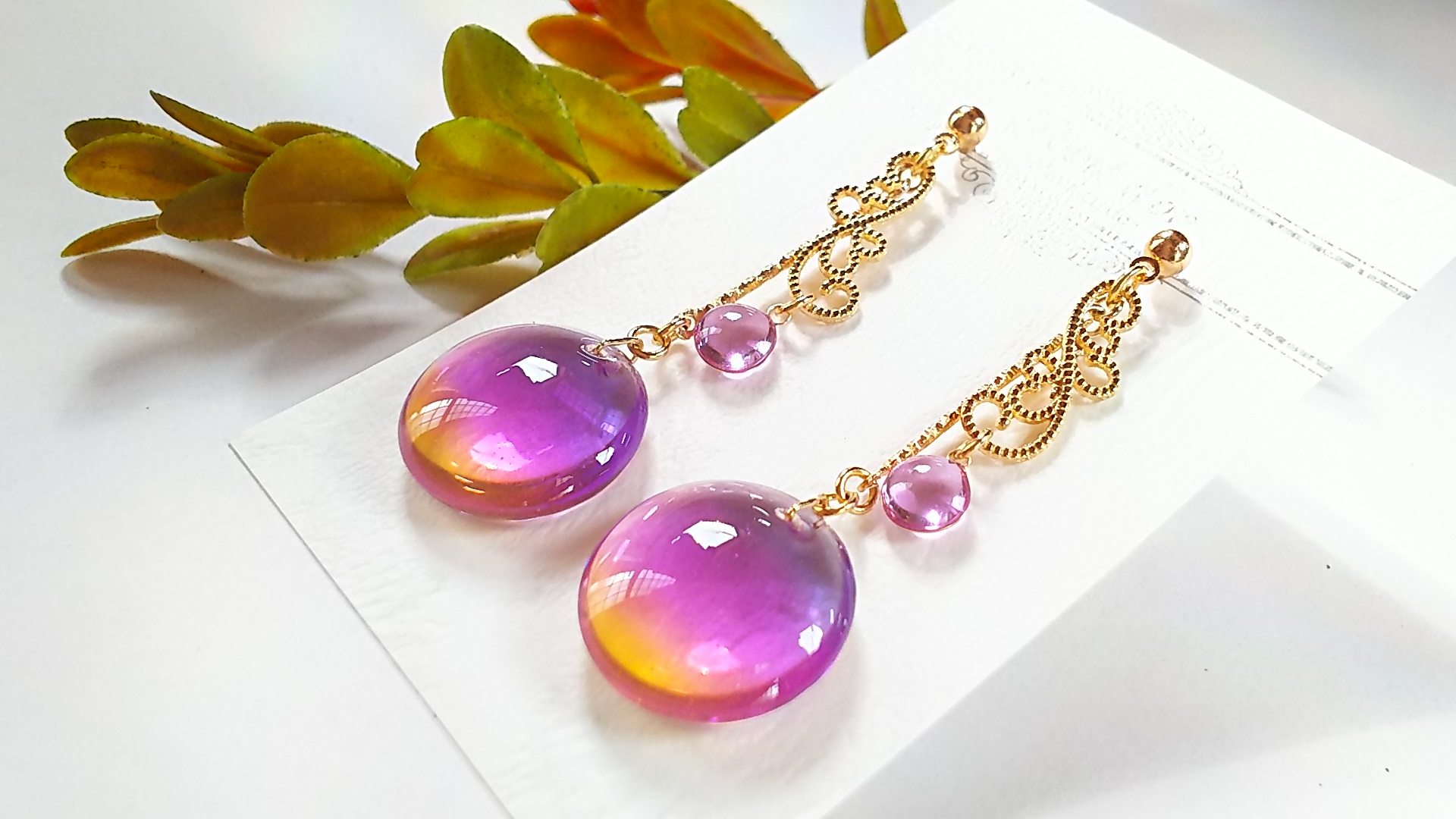 パープルグラデーションの耳飾り💜