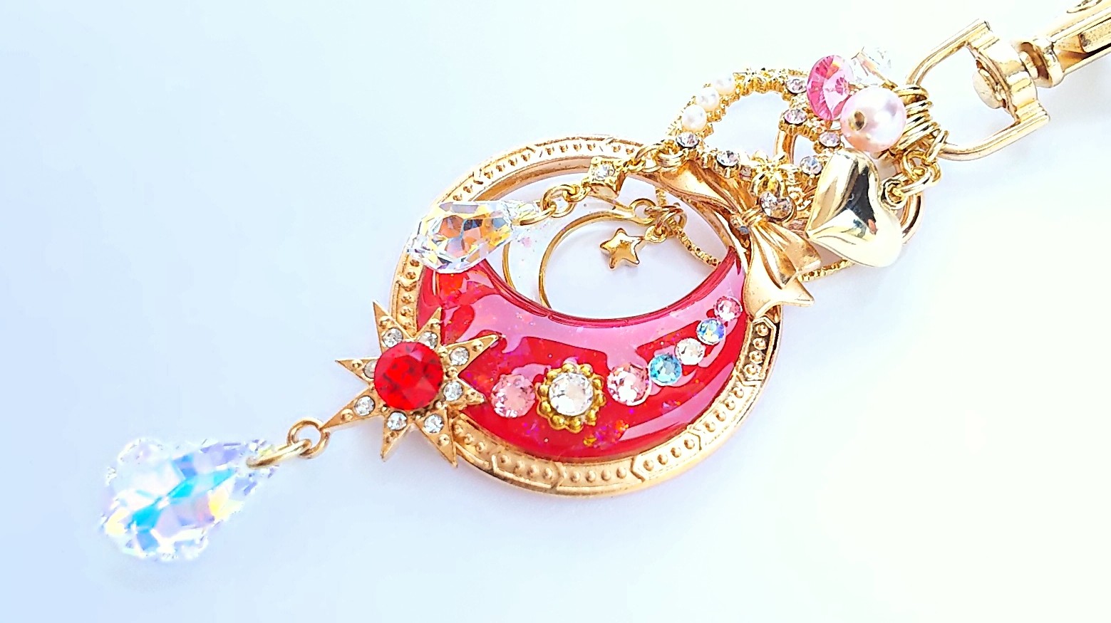 Shiny red moon❤️キーホルダー