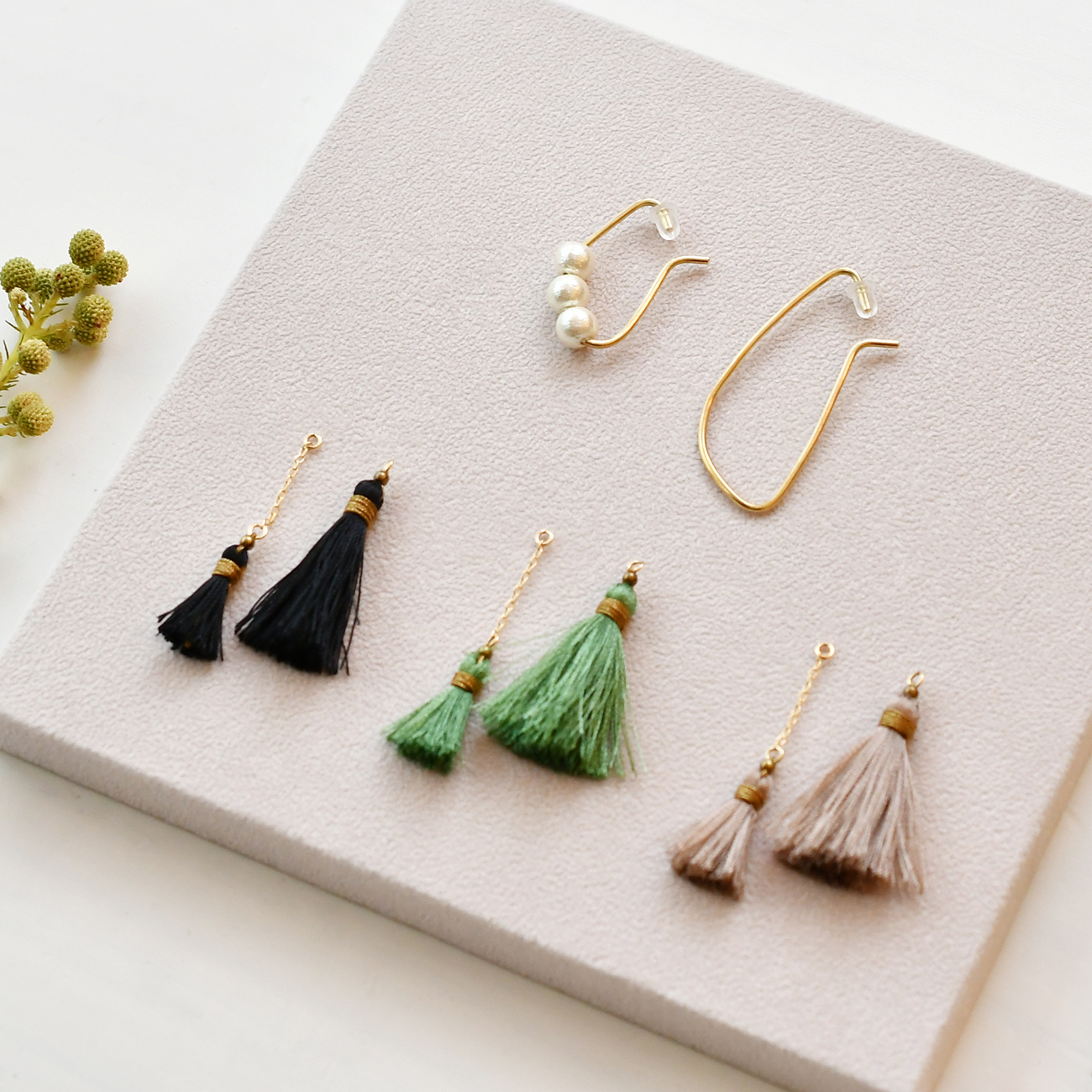 選べるタッセル　大ぶりイヤーカフ/コットンパールつき 　14KGF対応