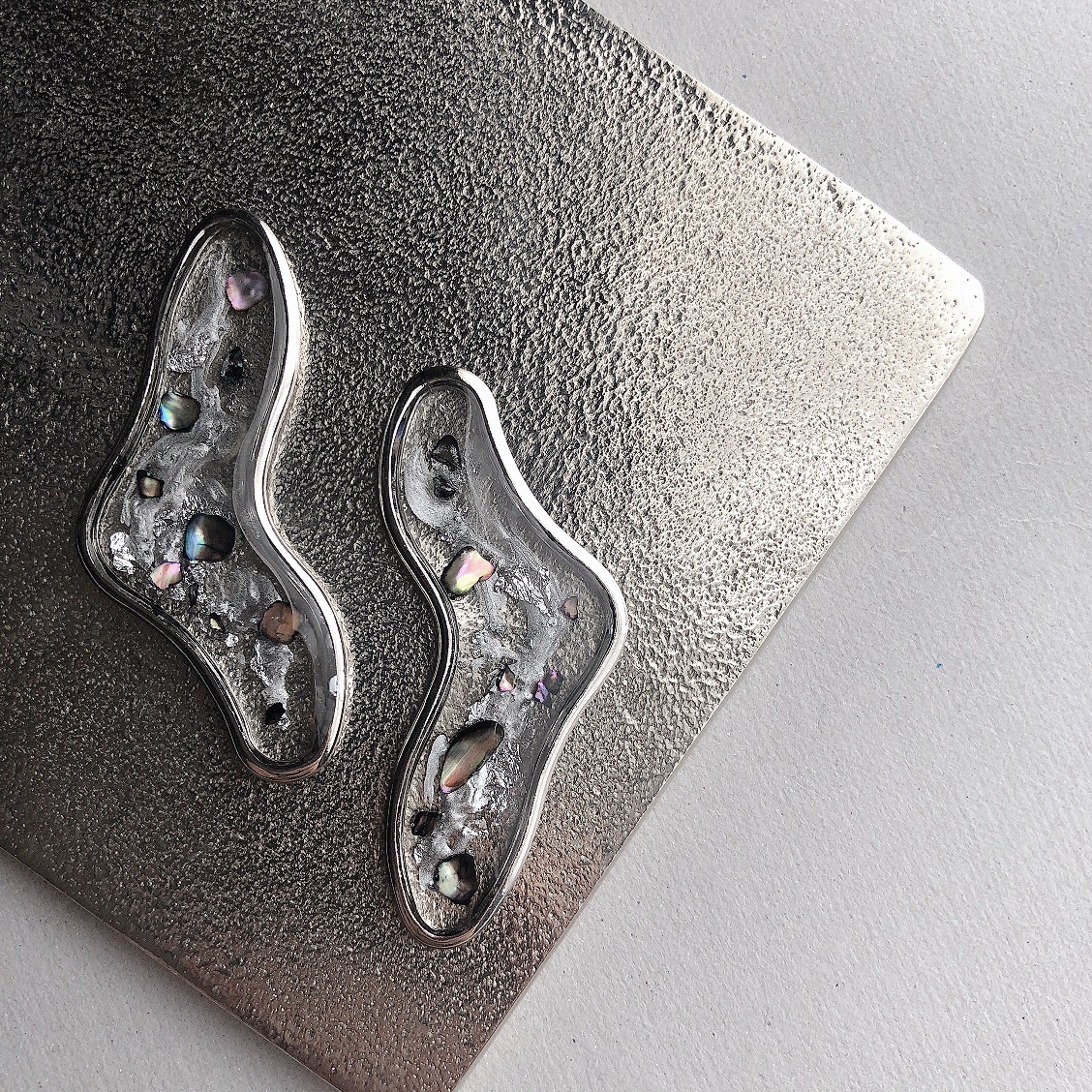 【silver_design/dark shell】