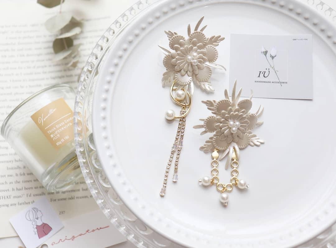 【New】レザー風フラワー asmb