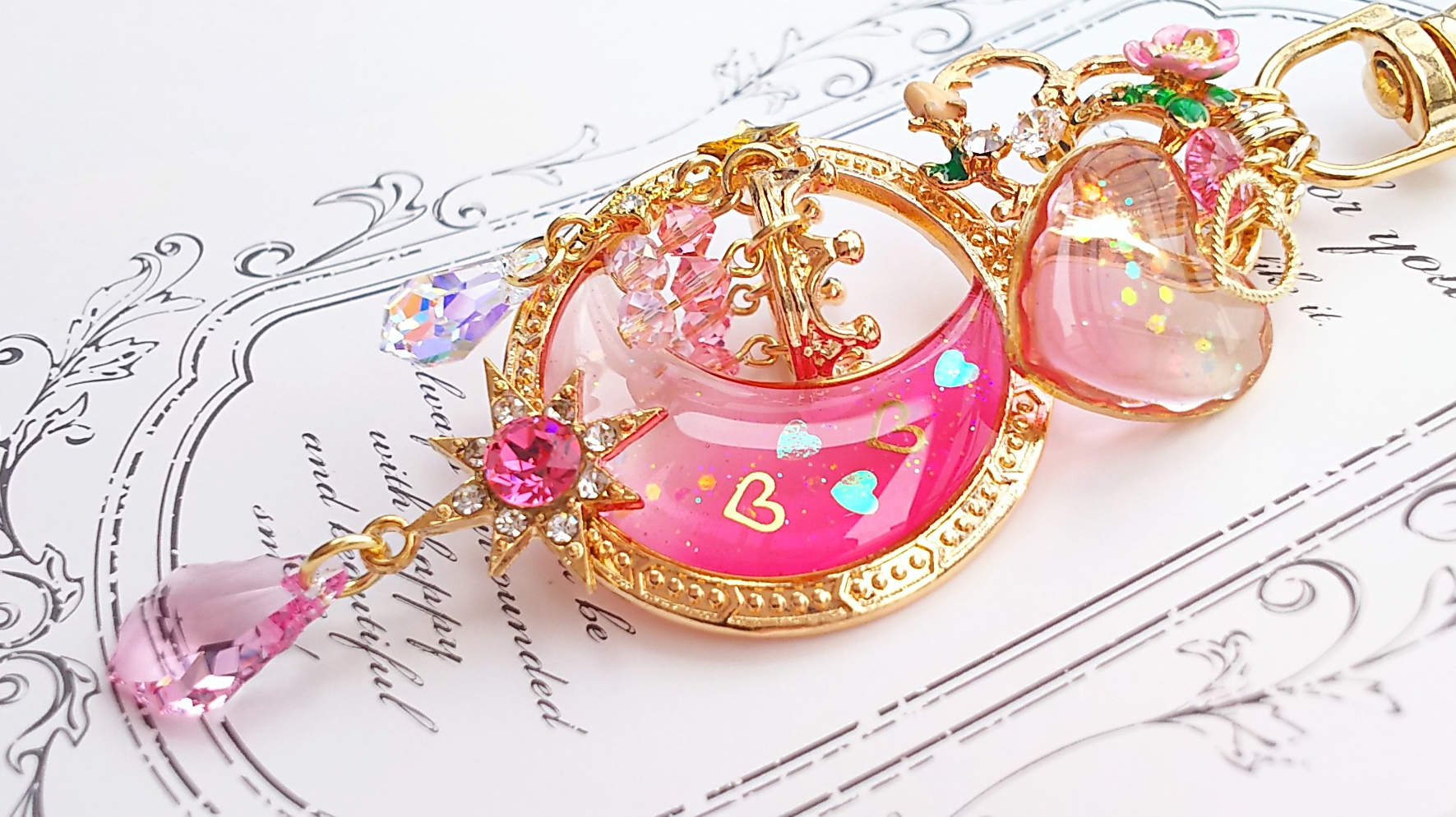Full of hearts chandelier♡