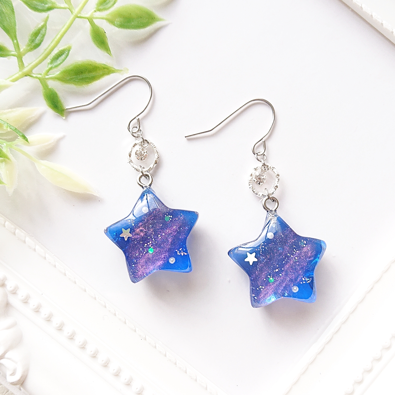 星の宇宙∗*ﾟ星型レジンピアス・イヤリング