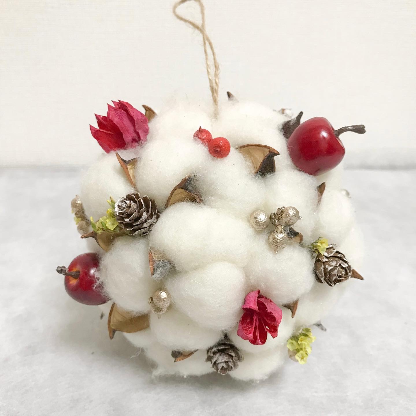 クリスマスコットンボール