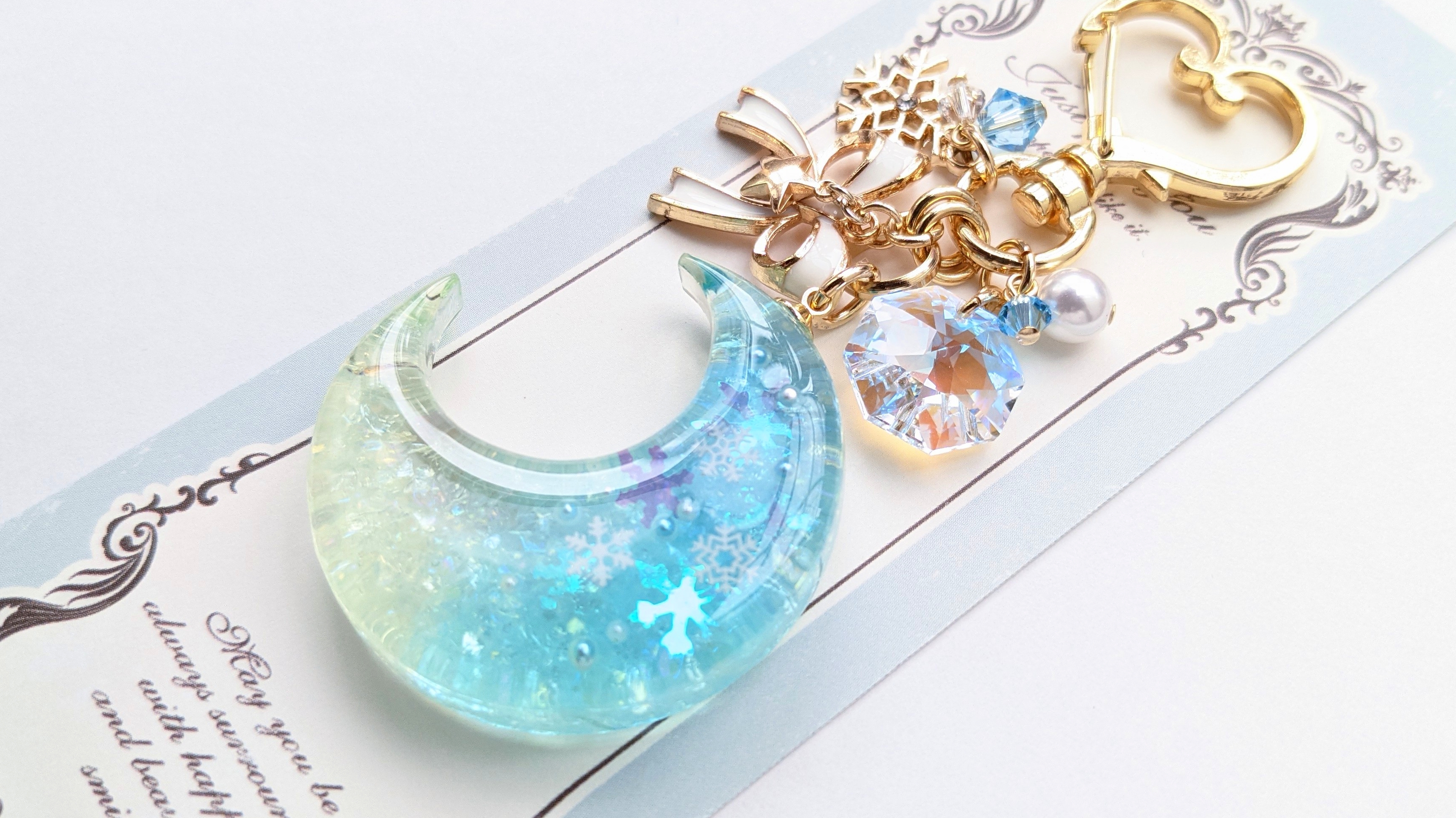 Snow  moon🌛.｡*❄