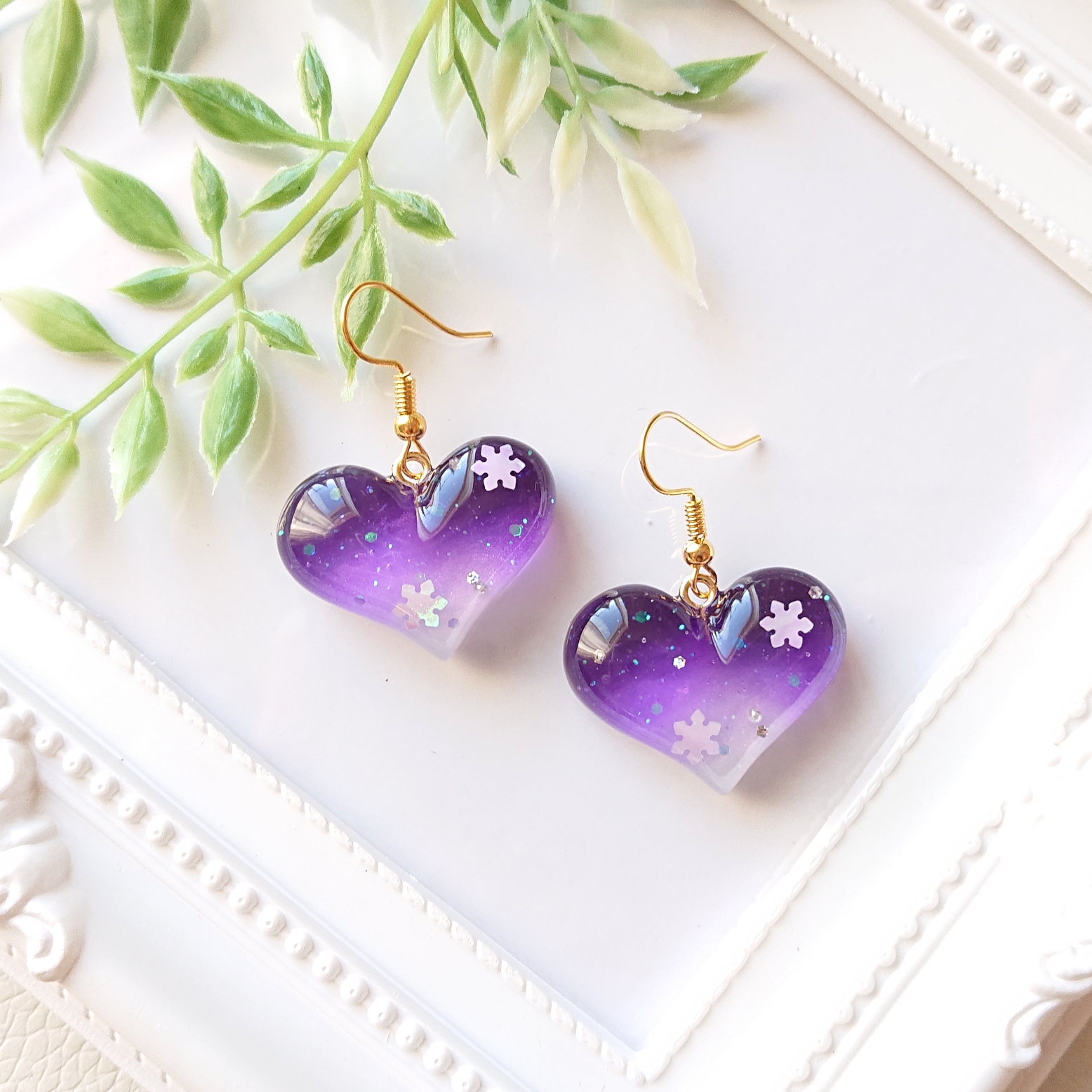 雪の夜空✩.*˚ハート型レジンピアス・イヤリング