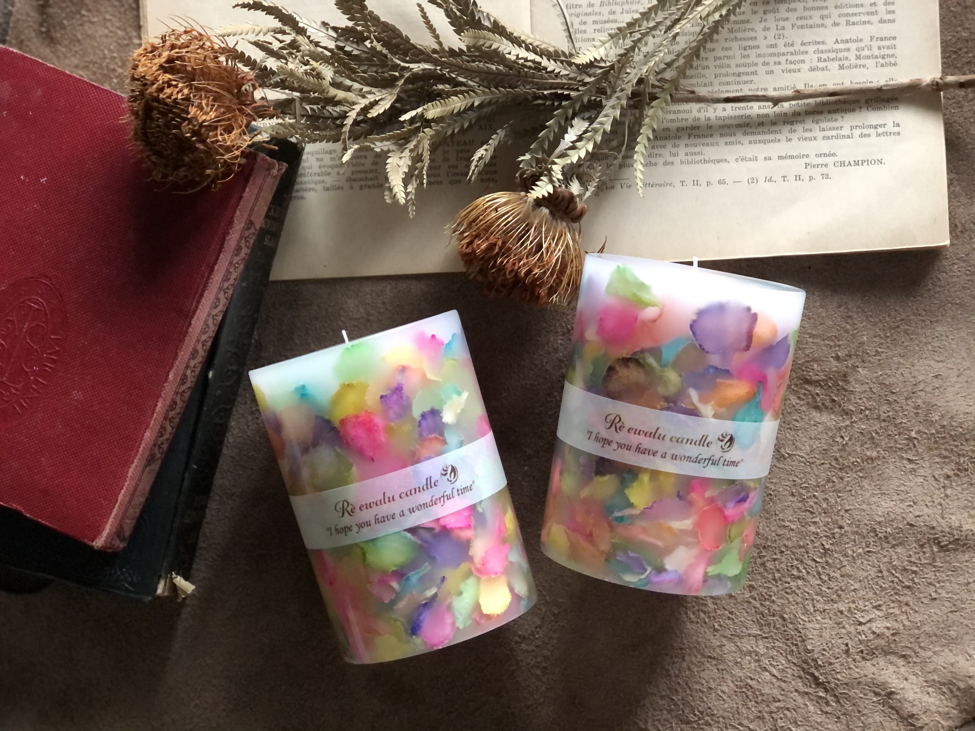 Rainbow Petals Candle L
