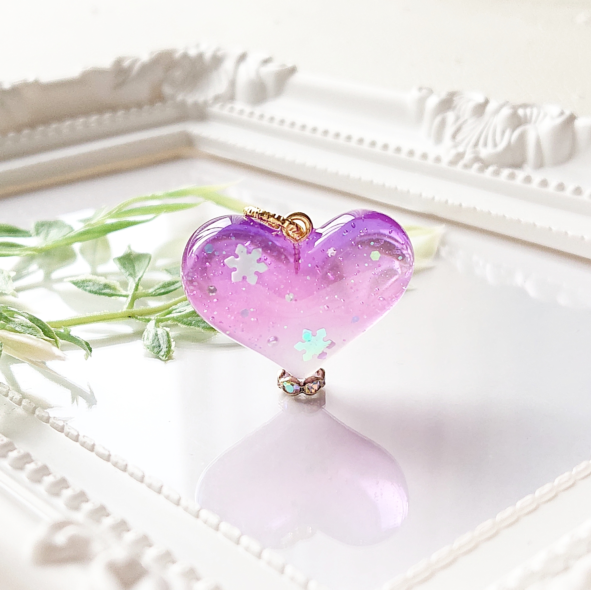 雪の朝焼け✩.*˚ ハート型レジンネックレス