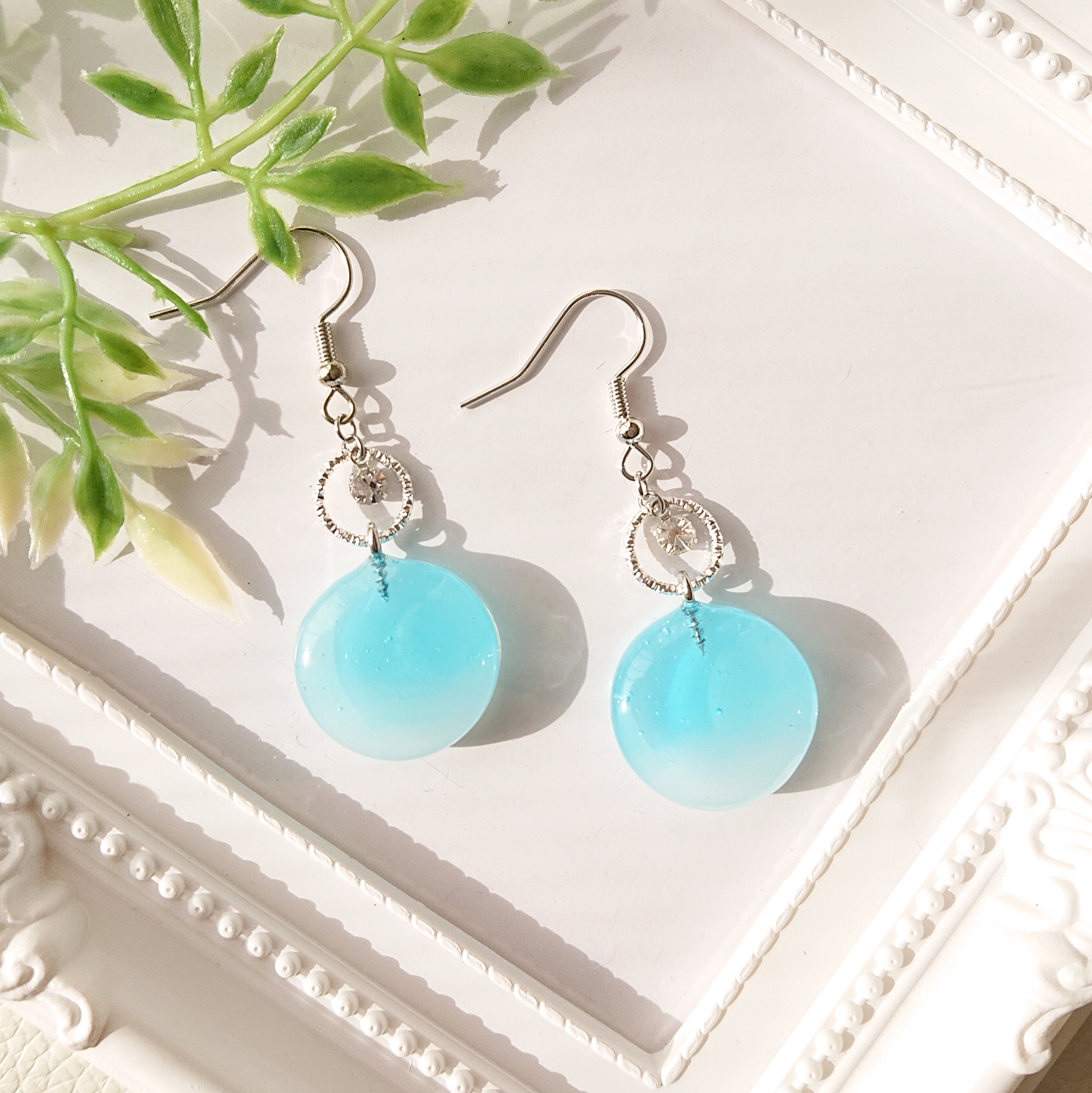 あの日見た青空｡*ﾟ円型レジンピアス・イヤリング