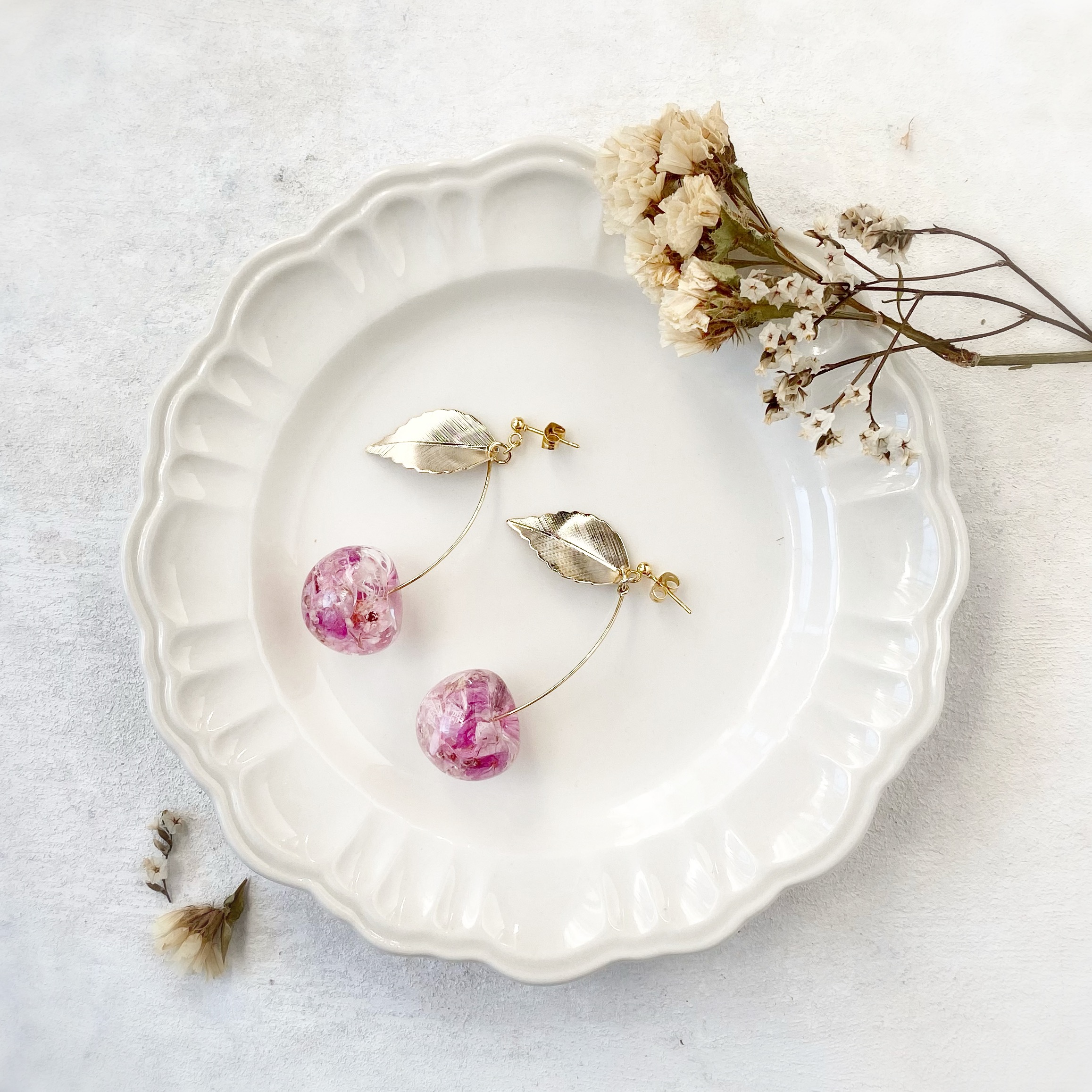 ボタニカルチェリーpink／大(ピアス/イヤリング)