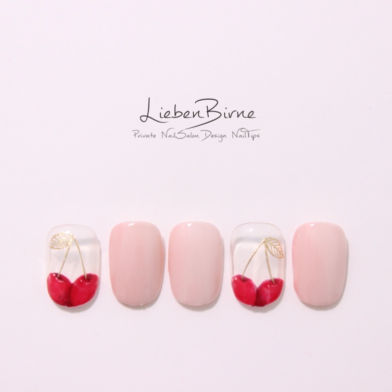 アクセサリーのようなさくらんぼフレンチネイル