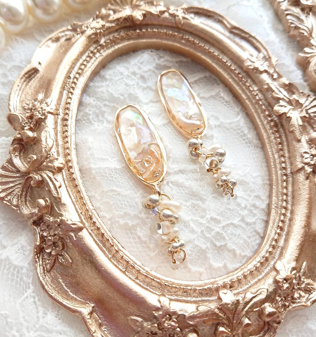 オーバルシェルのつぶつぶアクセサリー