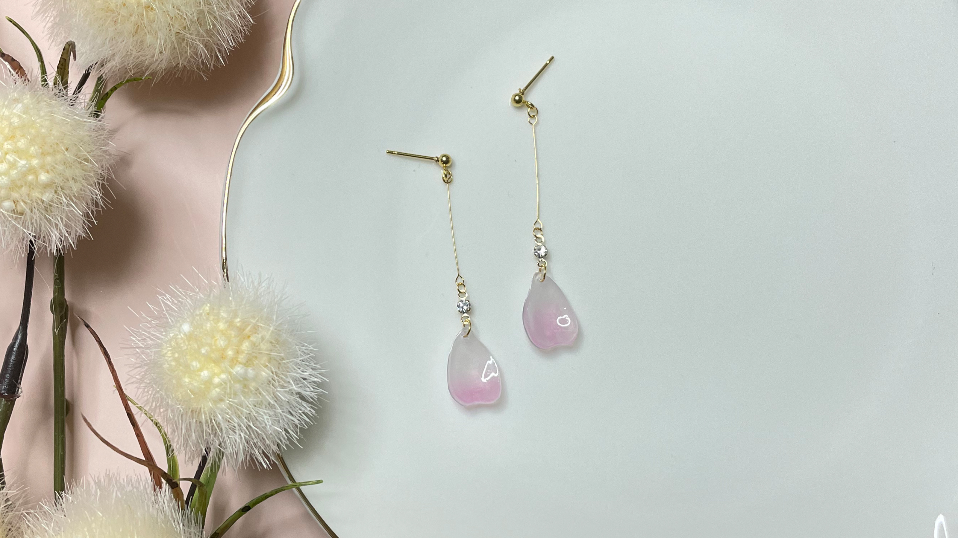 花びら𓂃𓈒𓏸ピアス･イヤリング