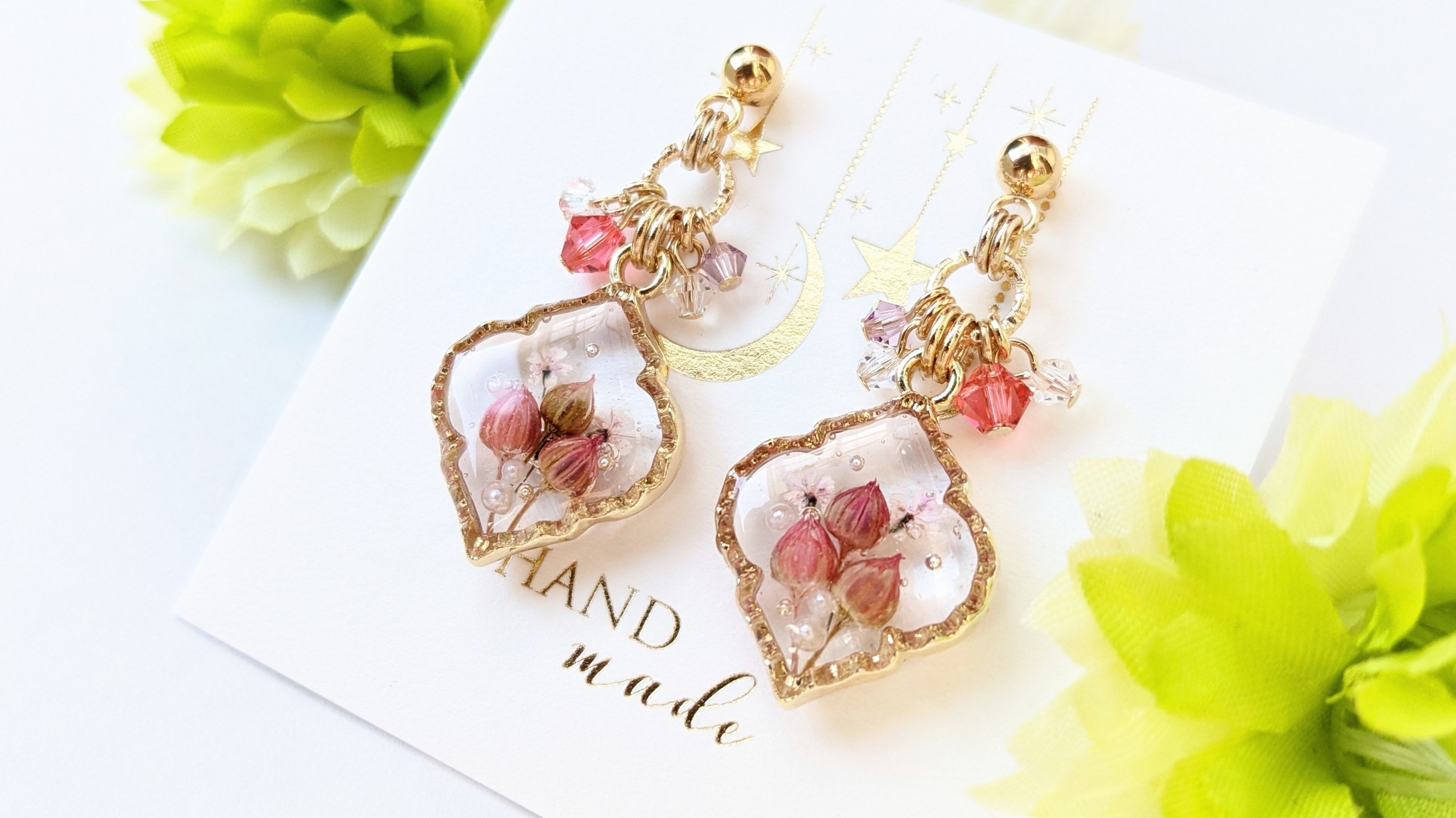 リンフラワーの耳飾り🌼