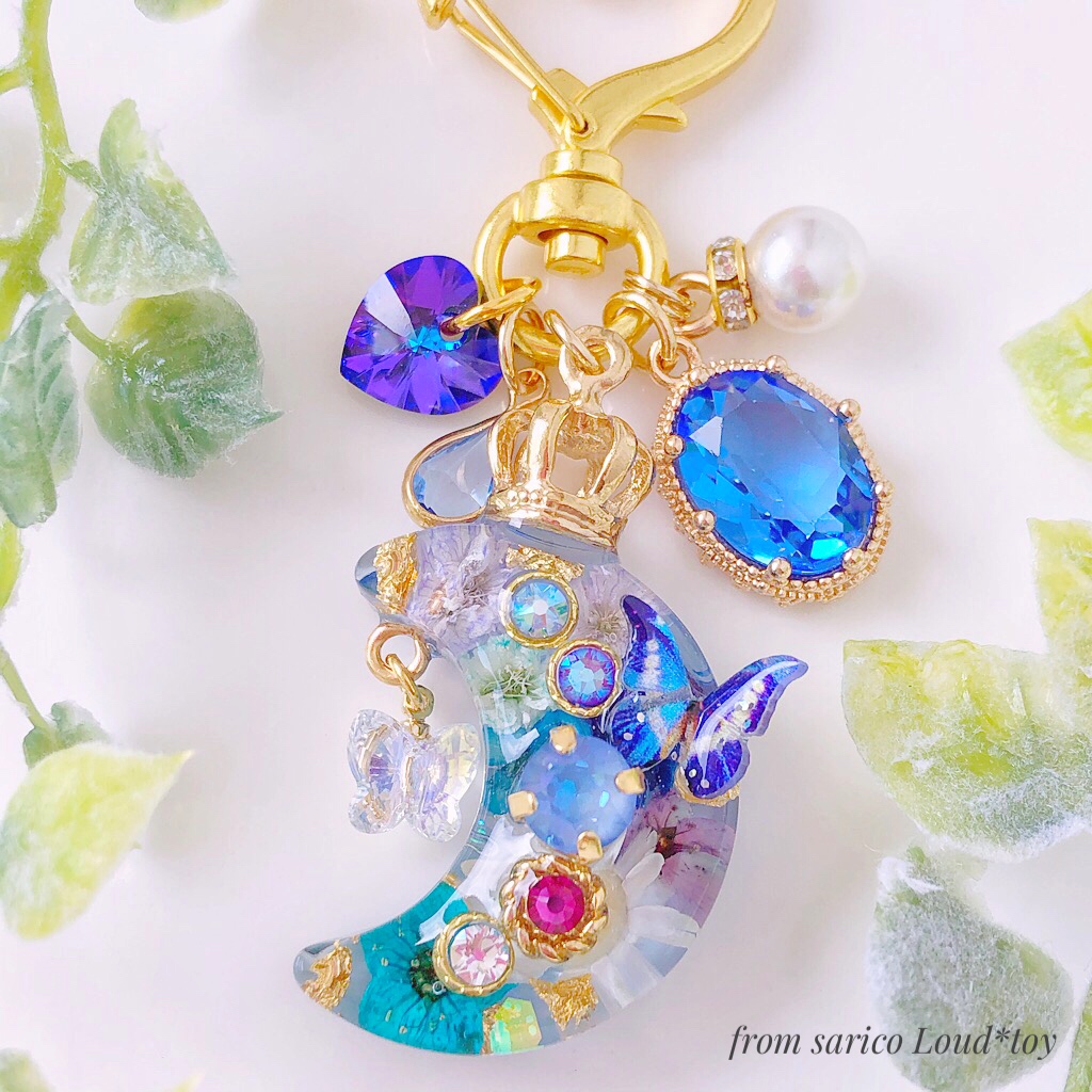 butterfly moon🌙*.