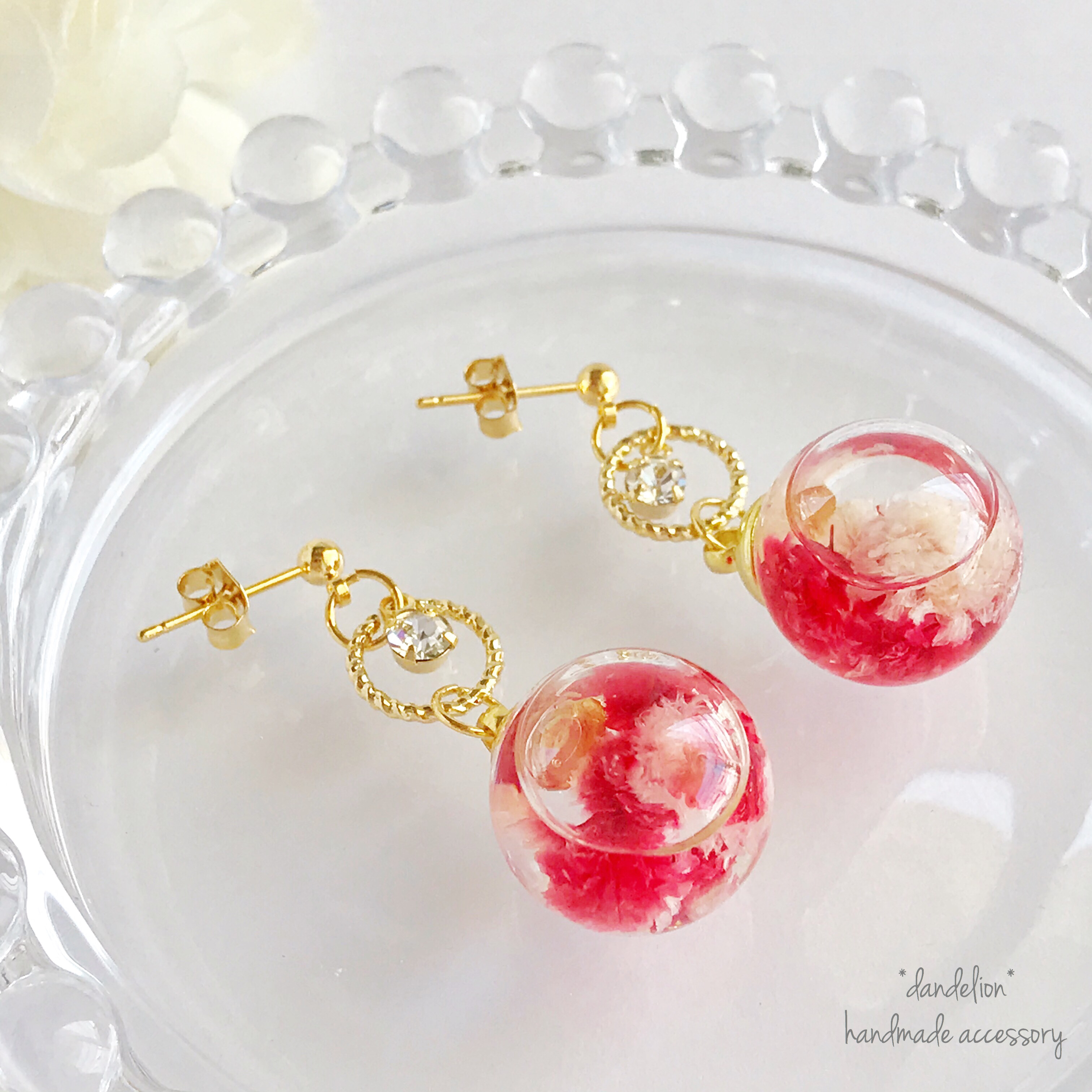 【カーネーションかすみ草】リングハーバリウムピアス/イヤリング