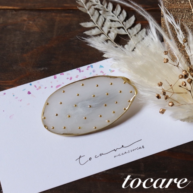 アゲートスライスのドットブローチ