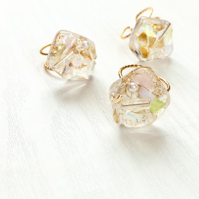 aurora natural stone pastel shell bijou ring