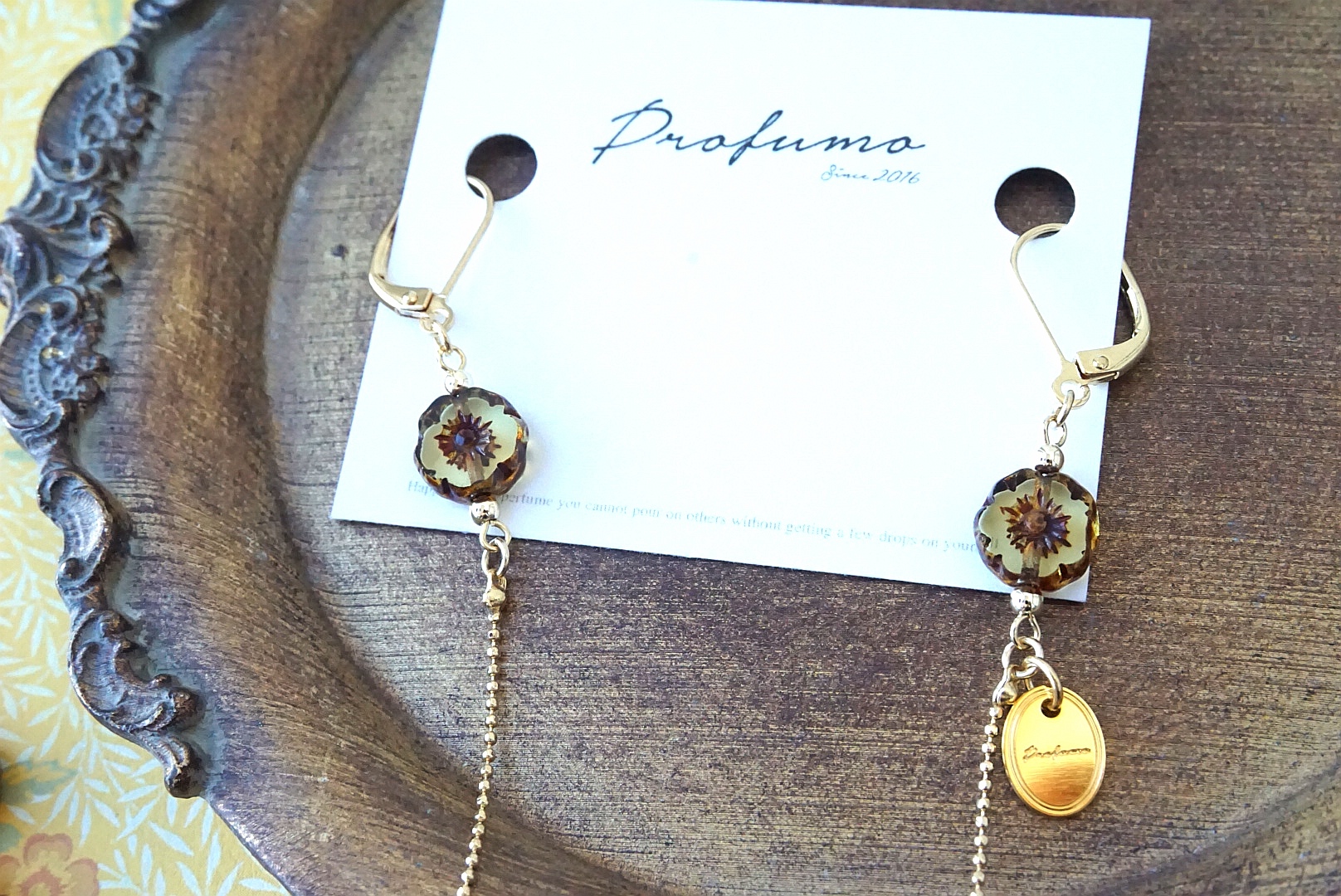 プチフラワー(クリアブラウン×ゴールド)マスクチェーン