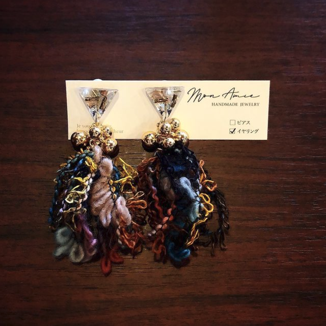 sankaku bijou metal autumn tassel design