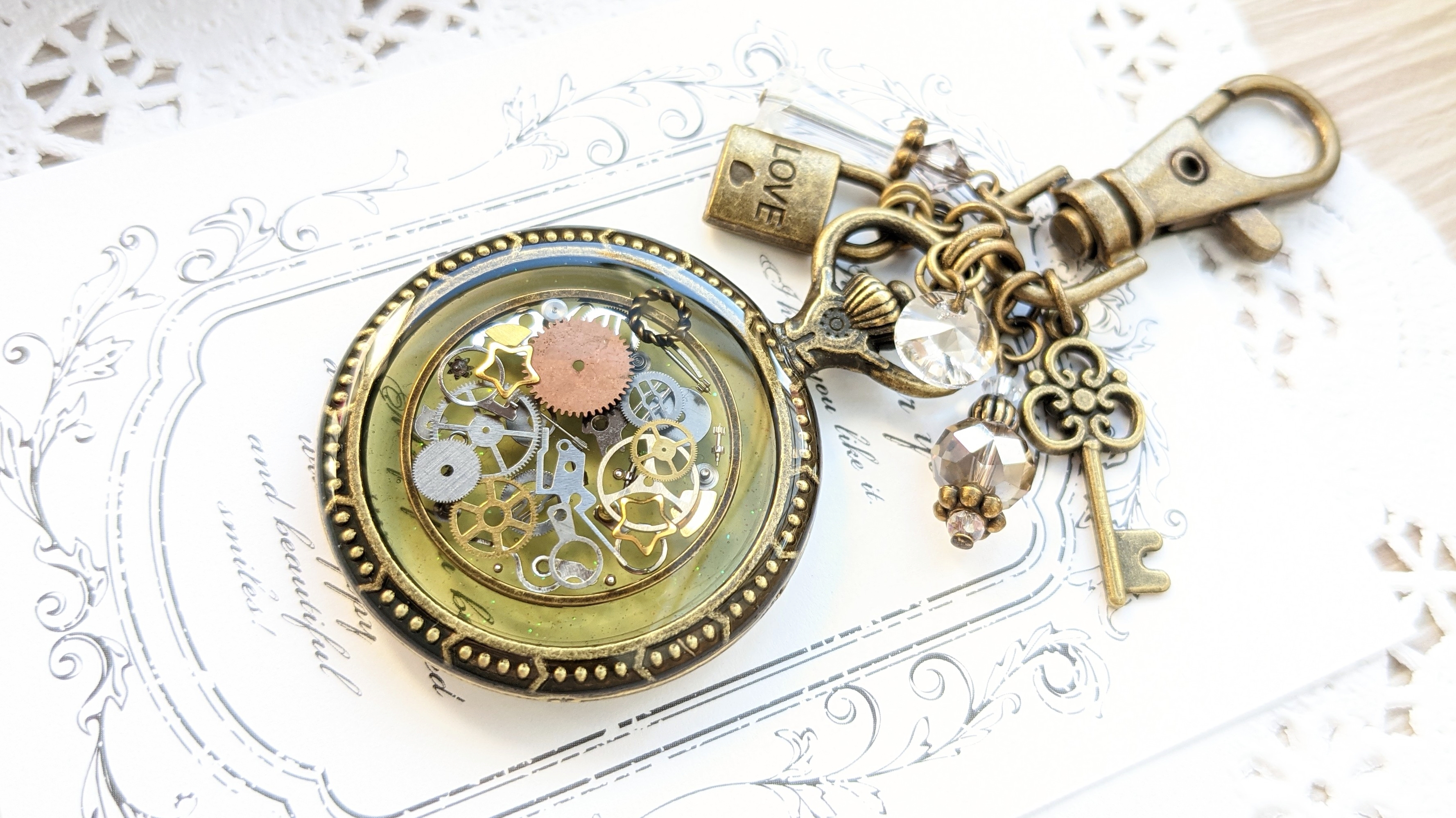 歯車アンティークキーホルダー(オリーブ)