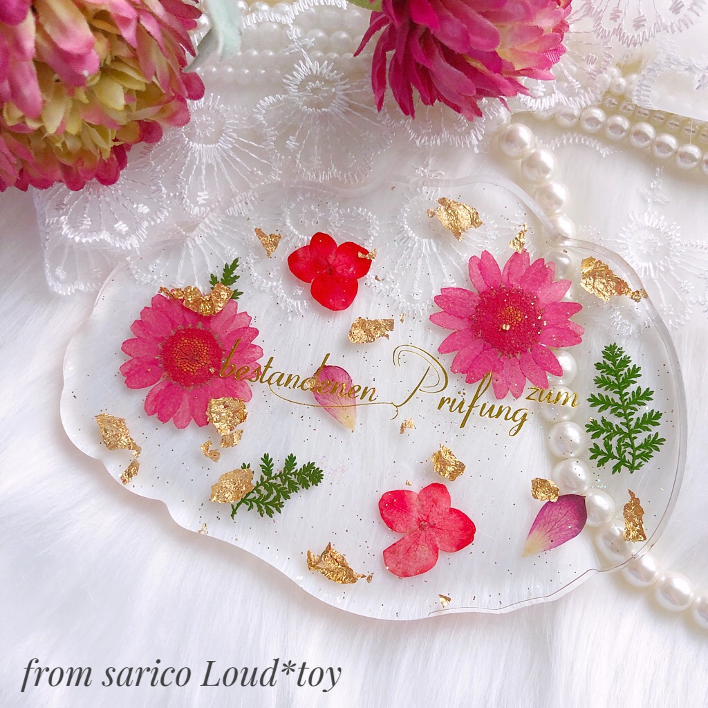 花びらと金箔トレイ🌹