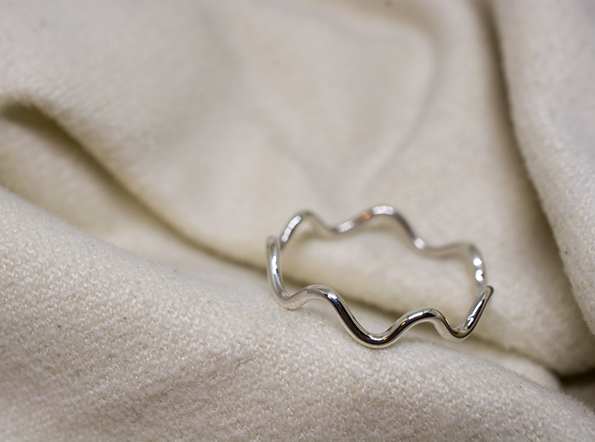 シルバーリング　wave