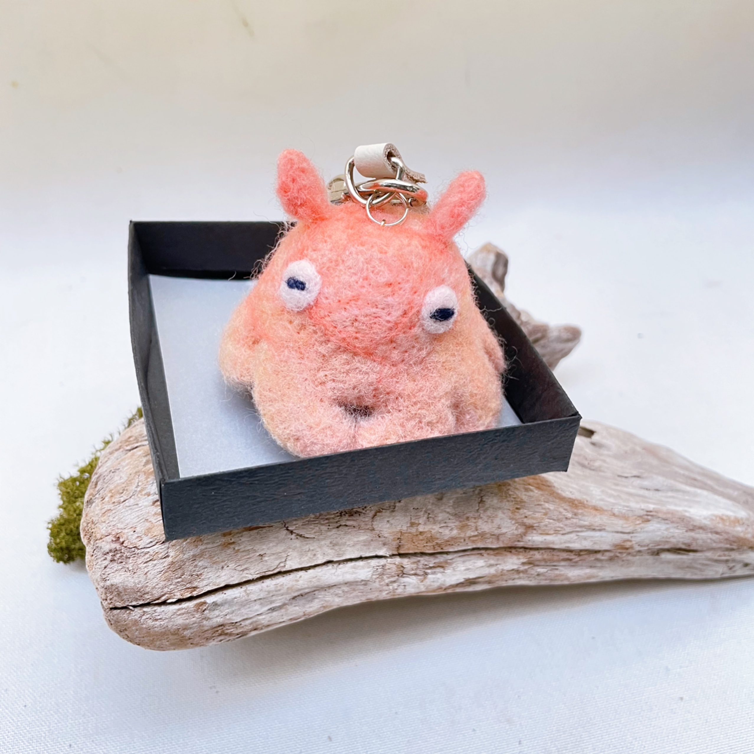 メンダコのバックチャーム