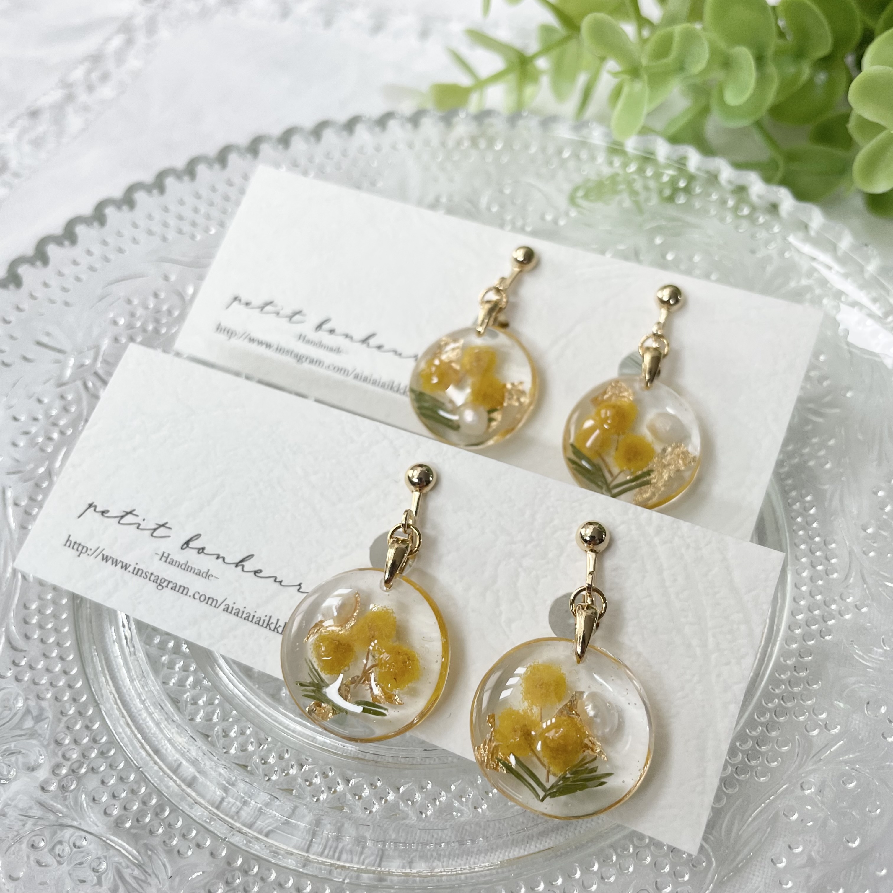 ころんとミモザ𓆸ピアスorイヤリング