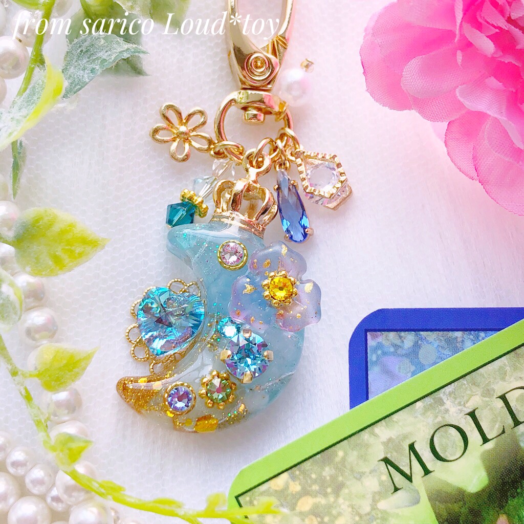 天然石と花の月チャーム🌙アクアマリン