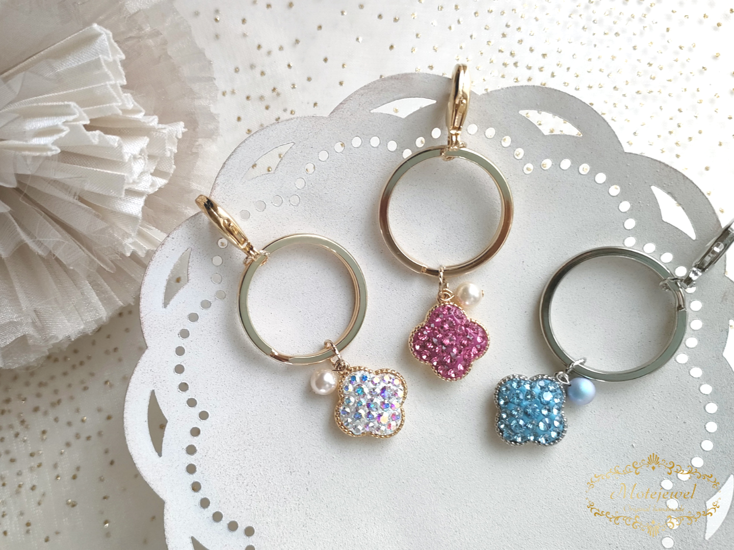 【完成品】クローバーキーホルダーチャーム（ゴールドベース）