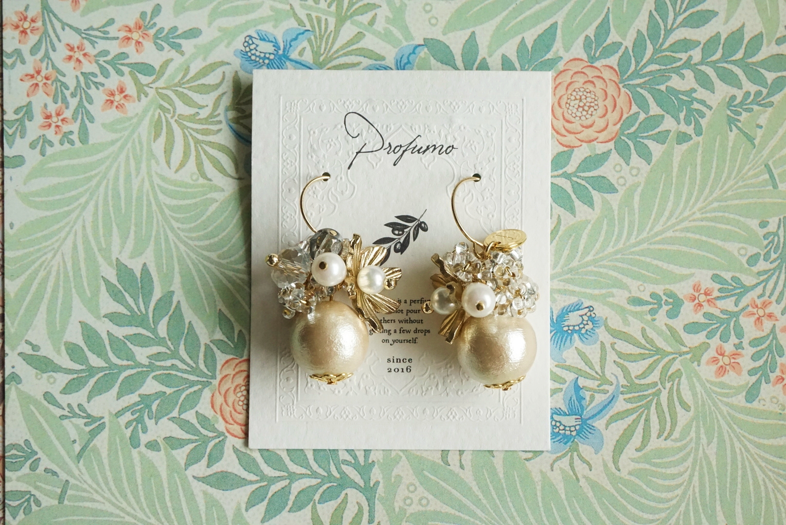 フラワーブーケ ピアス