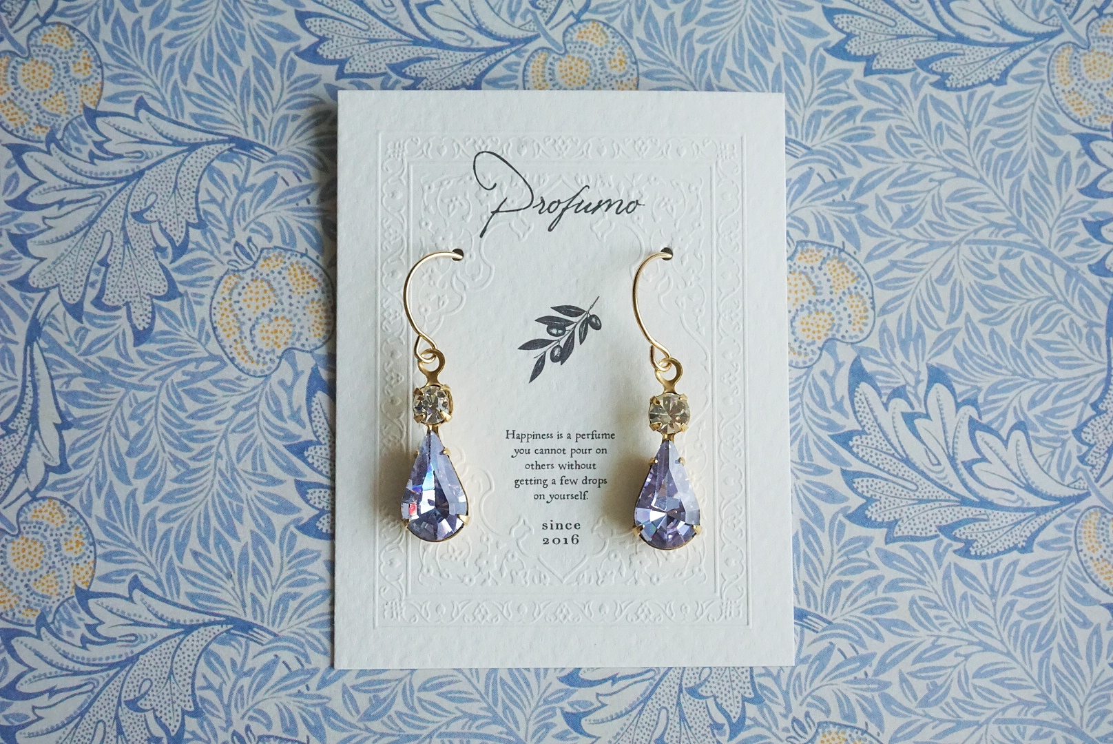 ティアドロップ(クリスタル×アレキサンドライト)