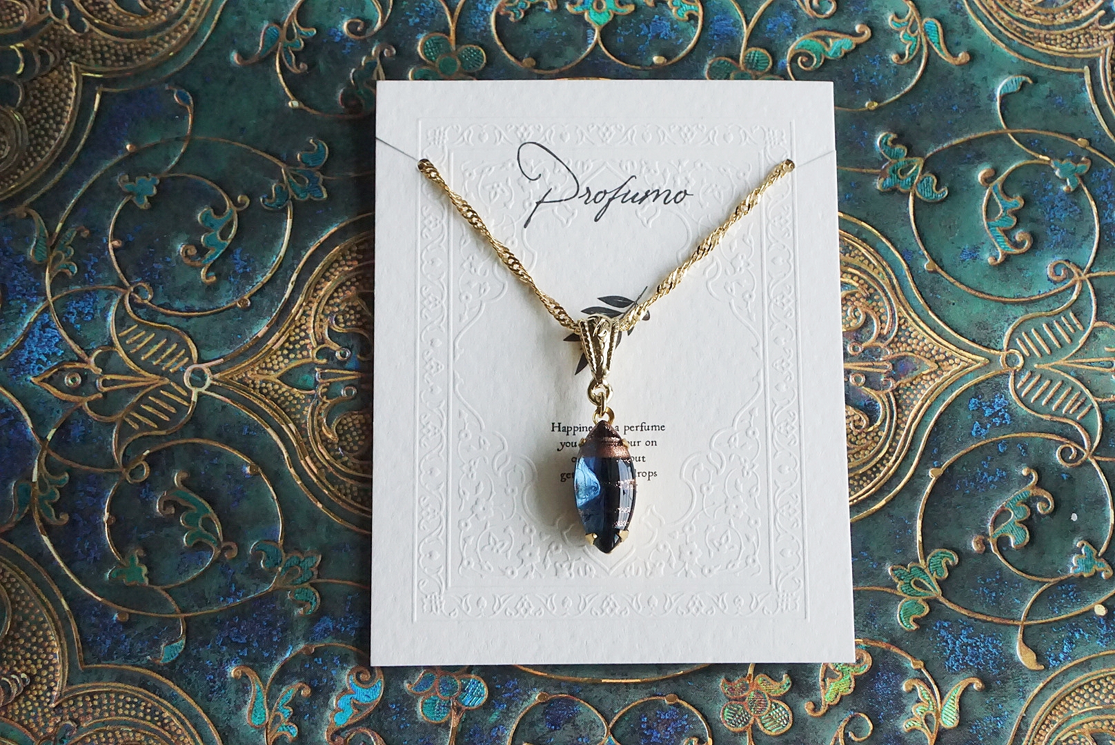 ラメマーキス(モンタナブルー)ネックレス