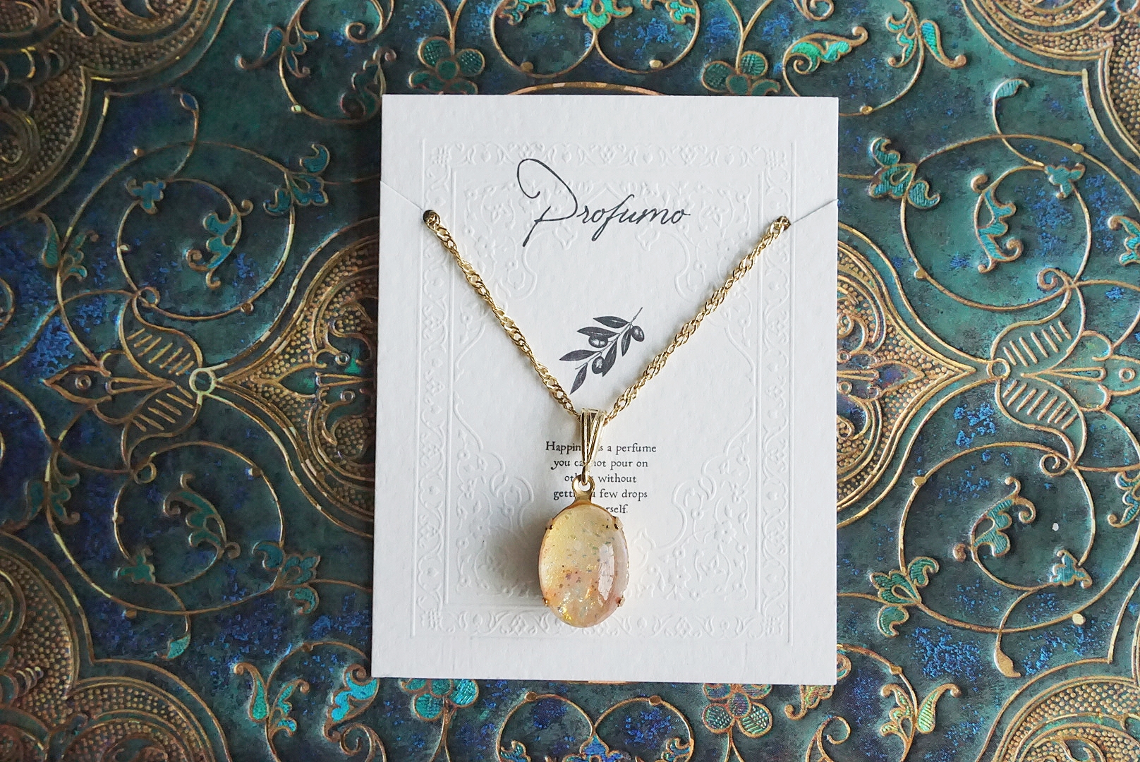 フレーク(イエローオパール)ネックレス