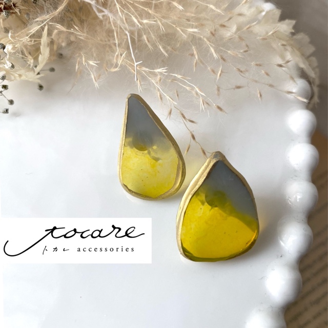 しずく型バイカラーレジンジオード ピアス/イヤリング