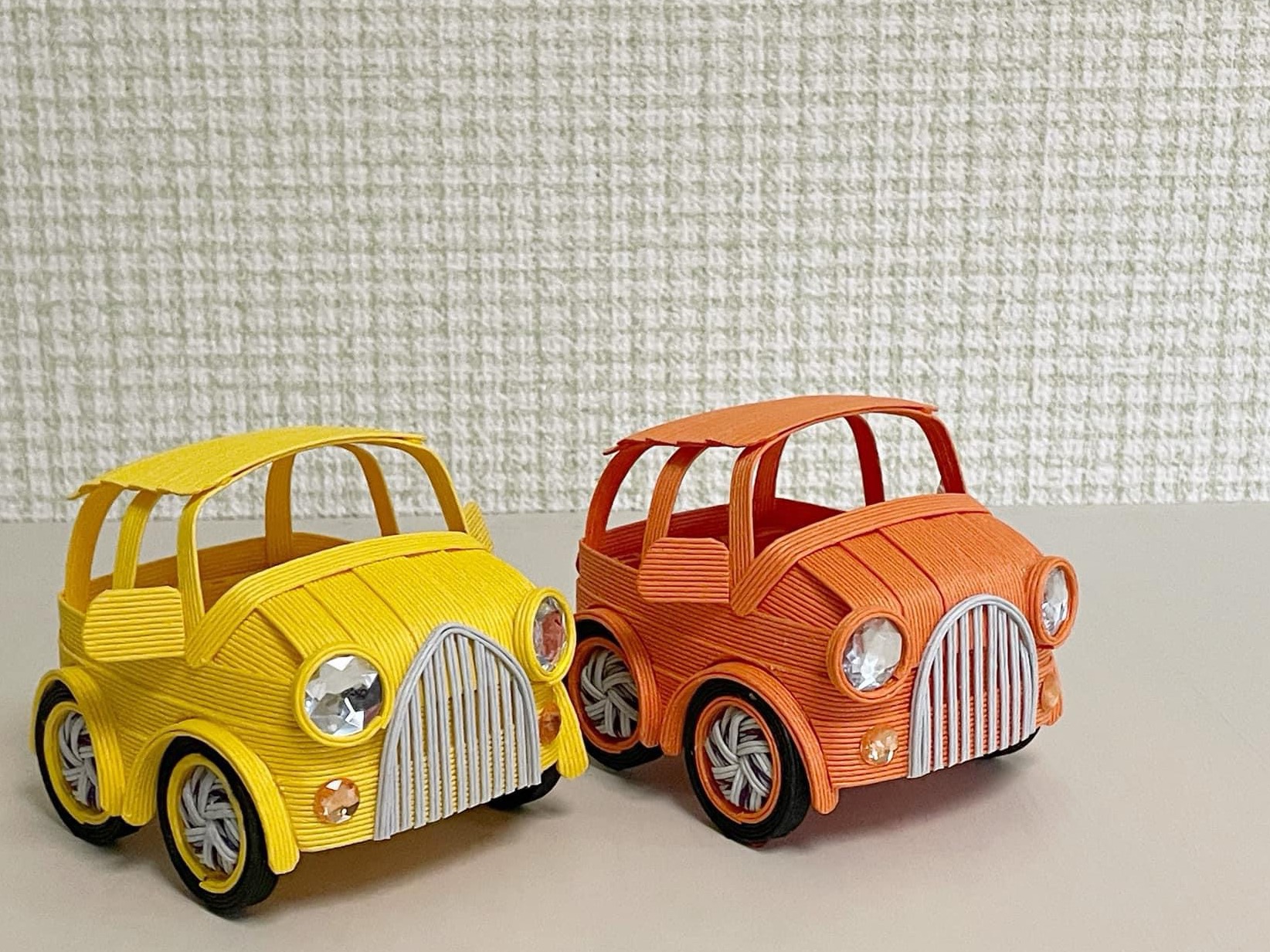 紙バンドでつくる自動車BooBoo小物入れ