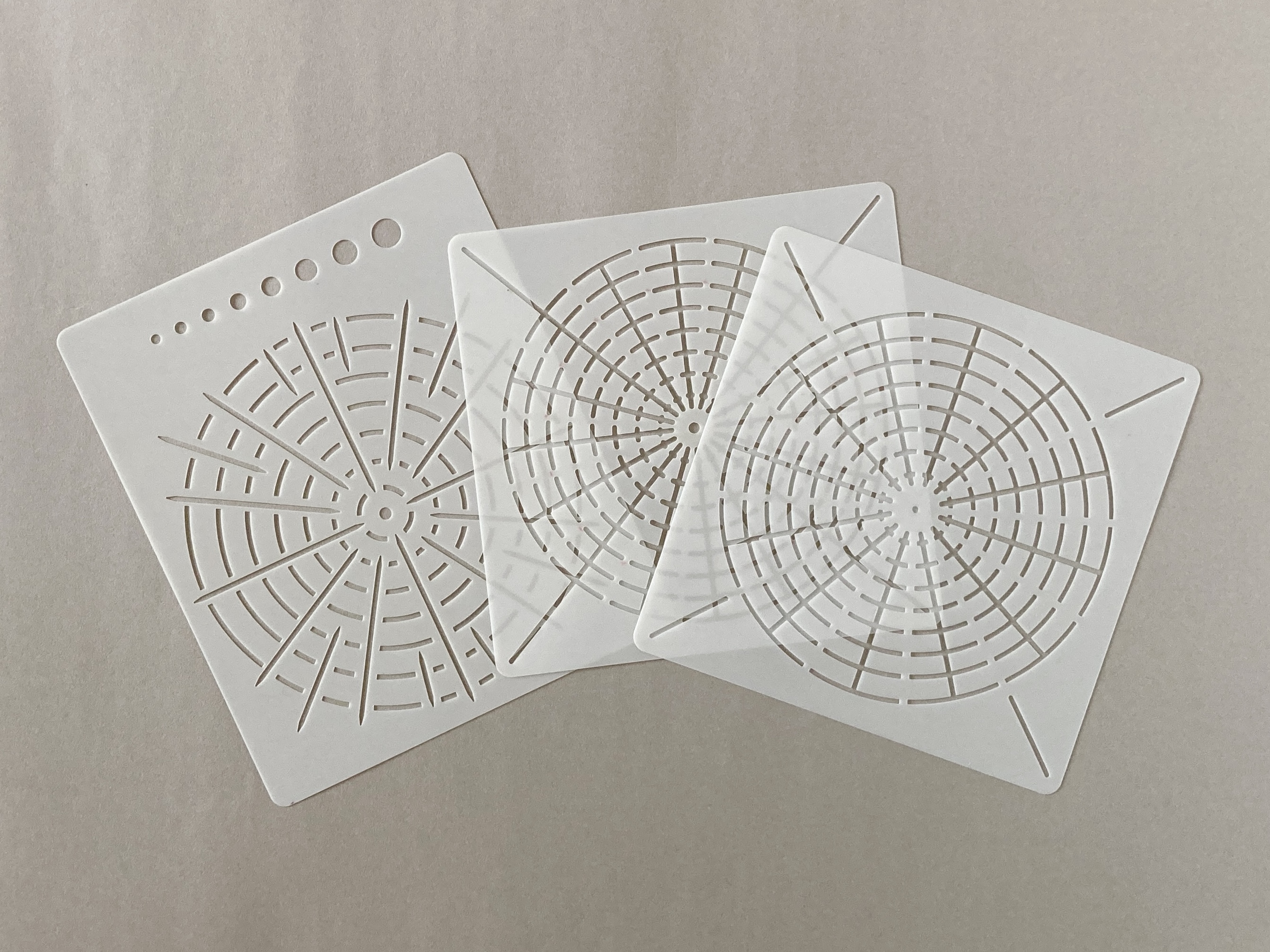 ドットマンダラステンシル   